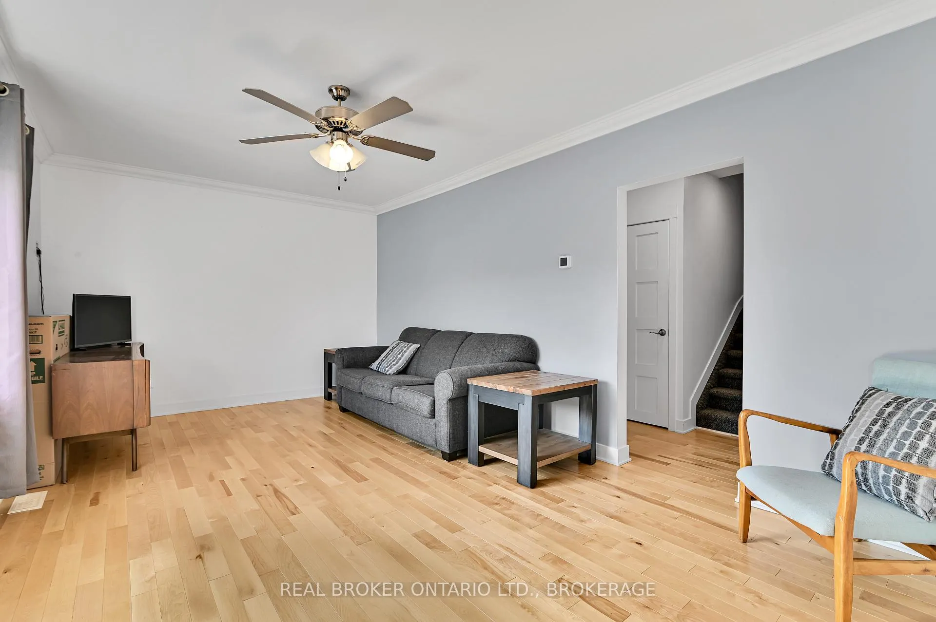 Photo 2 of 1006 Second Street E, Cornwall — HOMEH