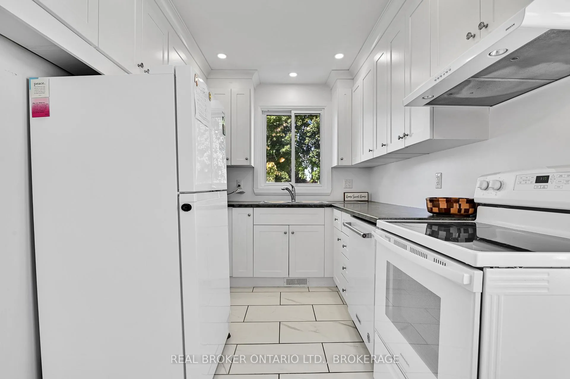 Photo 6 of 1006 Second Street E, Cornwall — HOMEH