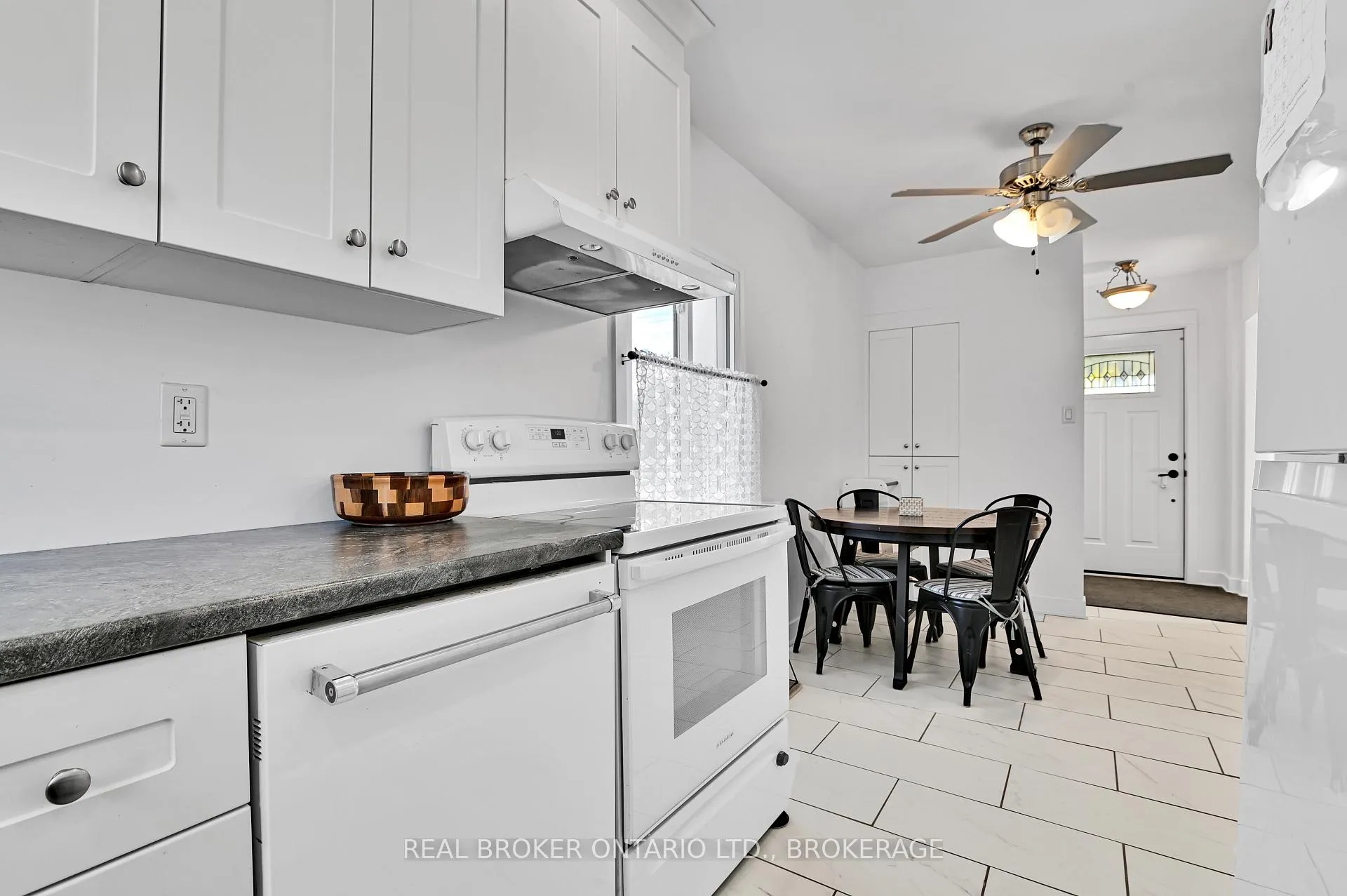 Photo 9 of 1006 Second Street E, Cornwall — HOMEH