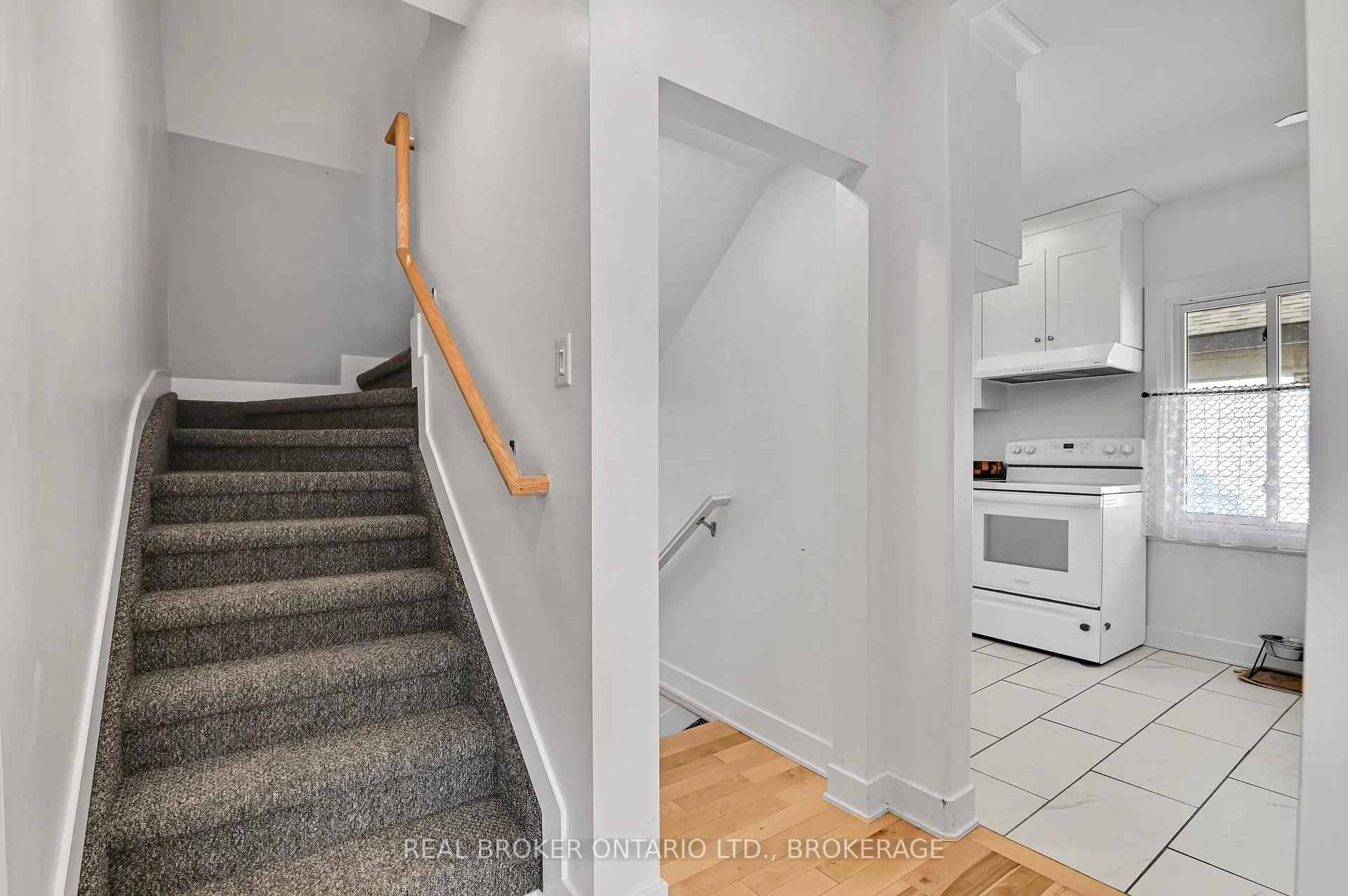 Photo 11 of 1006 Second Street E, Cornwall — HOMEH