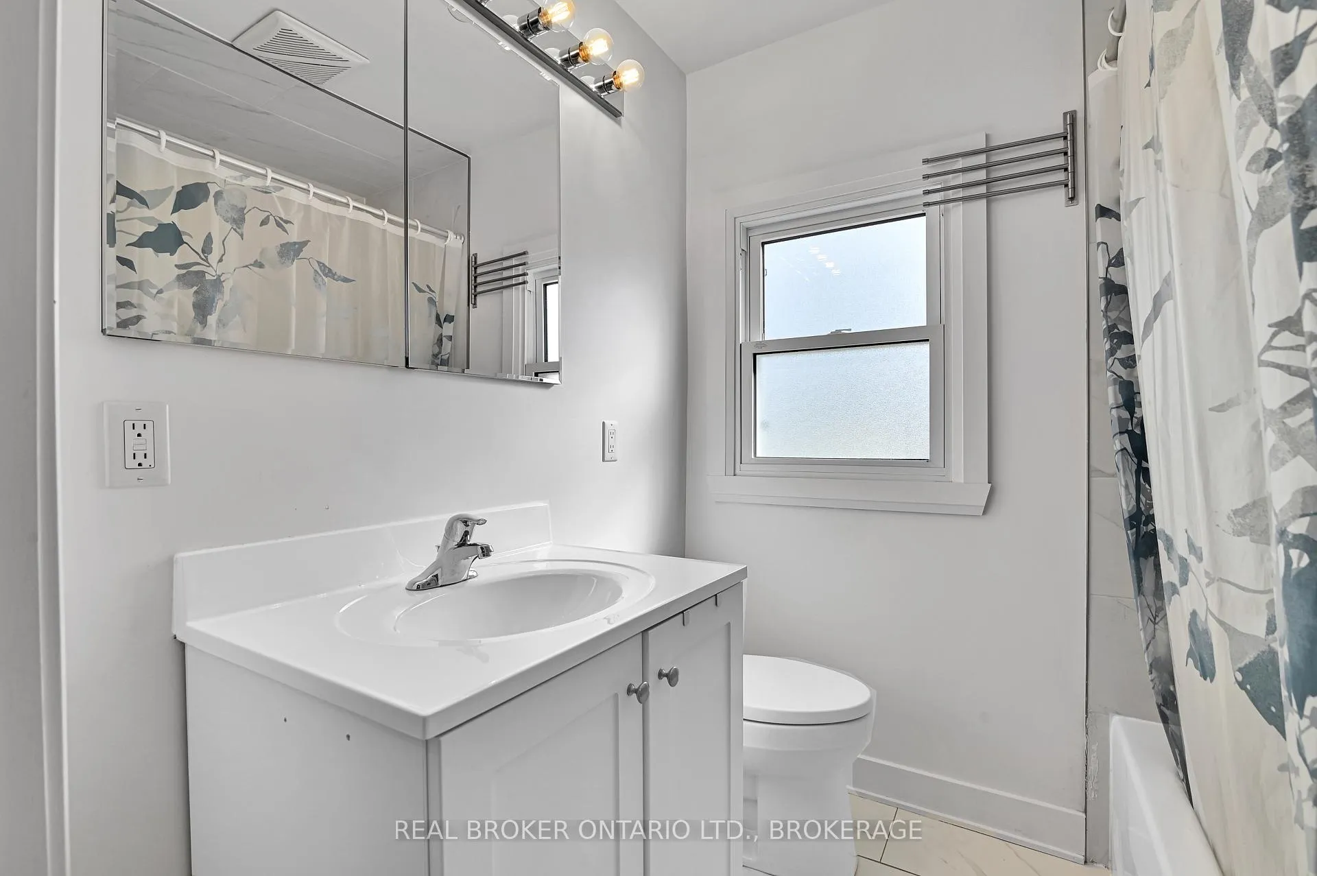 Photo 15 of 1006 Second Street E, Cornwall — HOMEH