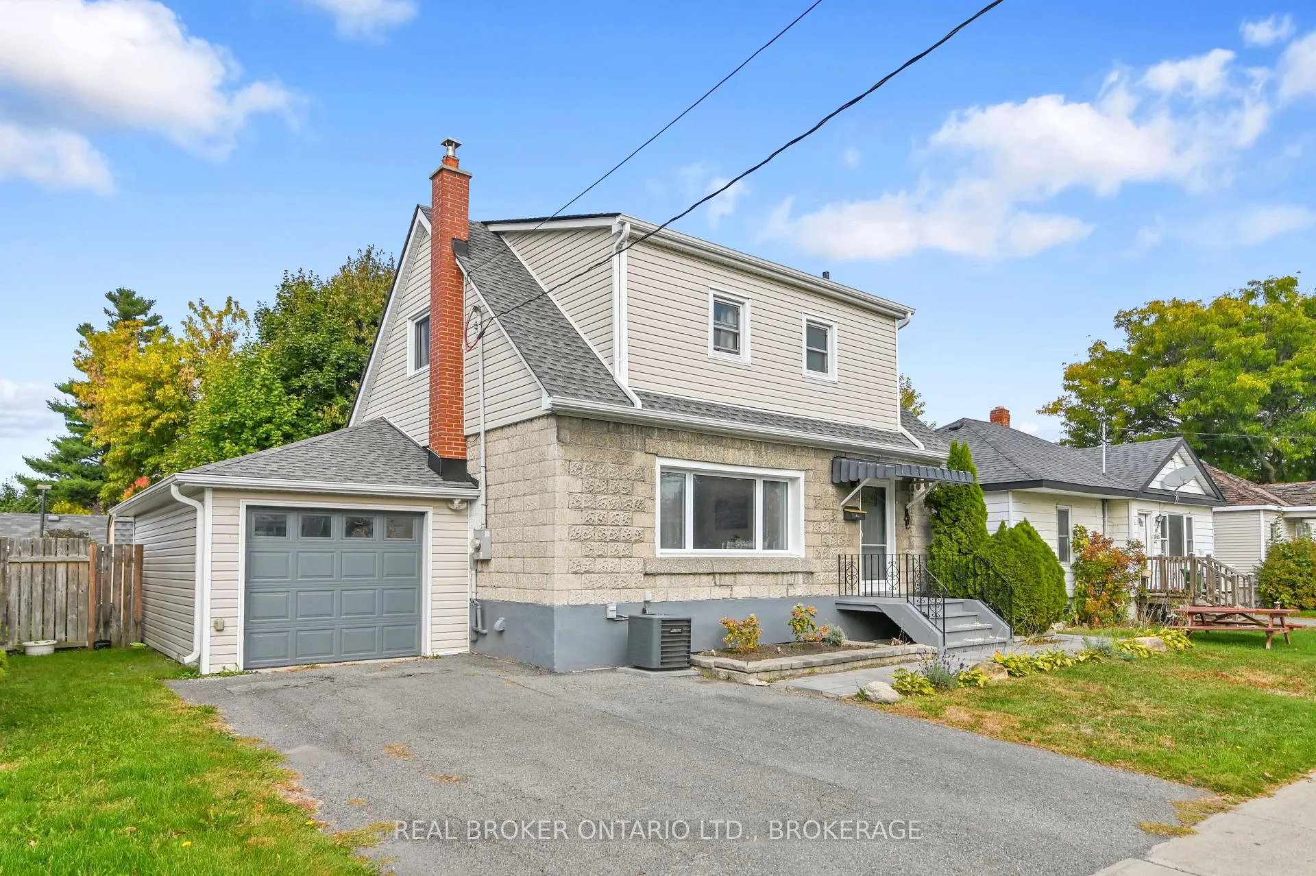Photo 32 of 1006 Second Street E, Cornwall — HOMEH