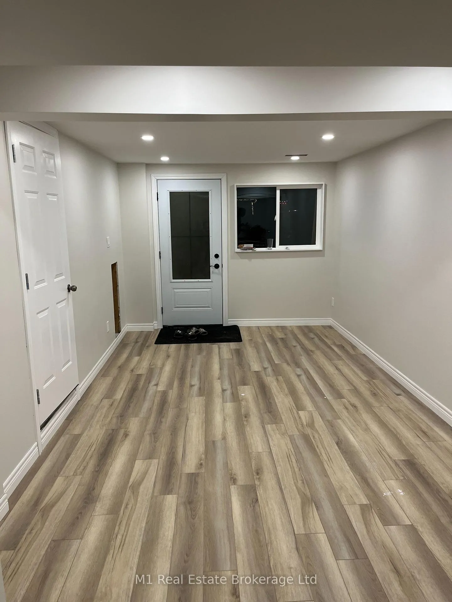 Photo 1 of 353 Imperial Road S, Guelph, Willow West/Sugarbush/West Acres — HOMEH