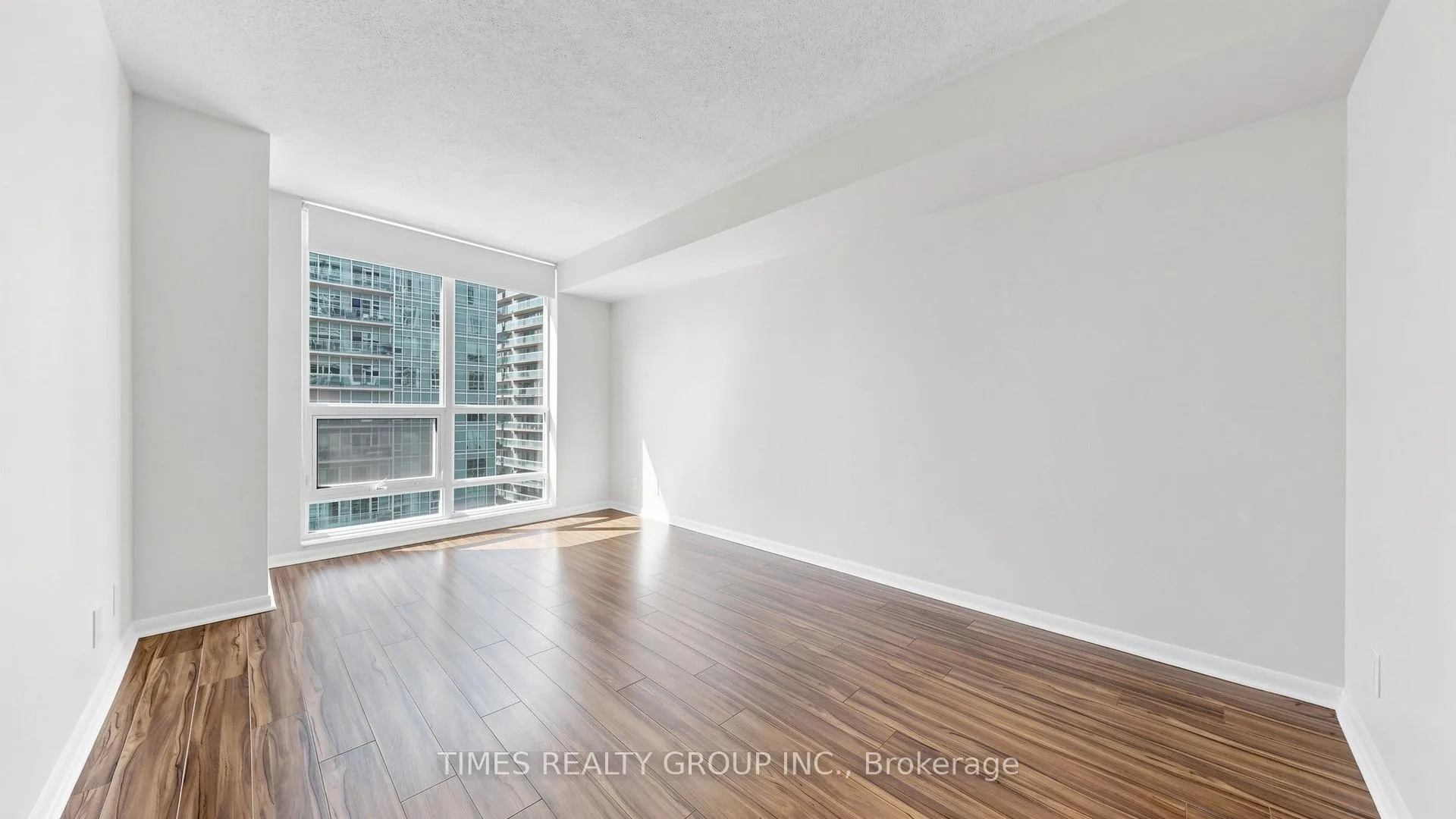 Photo 12 of Unit 1407, 185 Legion Road N, Etobicoke, Mimico — HOMEH