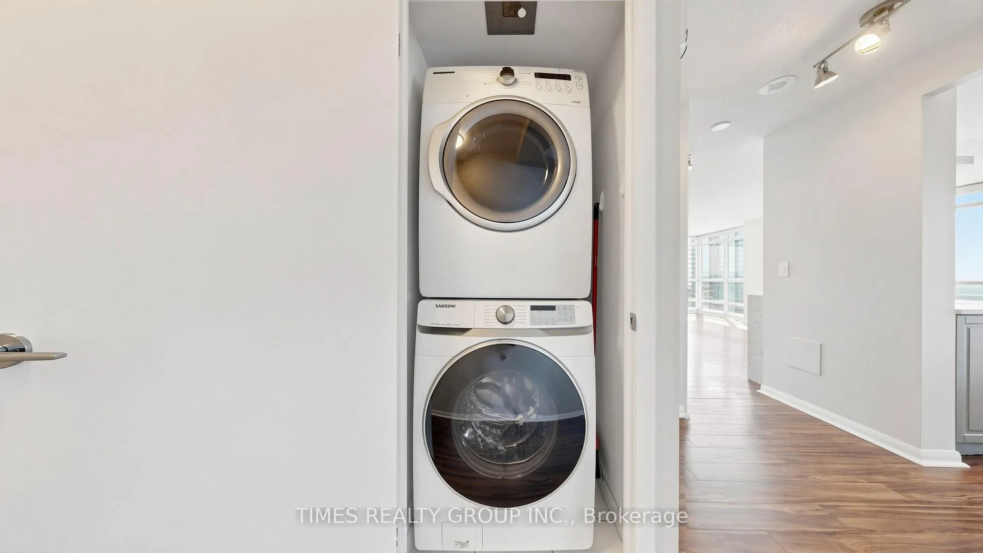 Photo 24 of Unit 1407, 185 Legion Road N, Etobicoke, Mimico — HOMEH