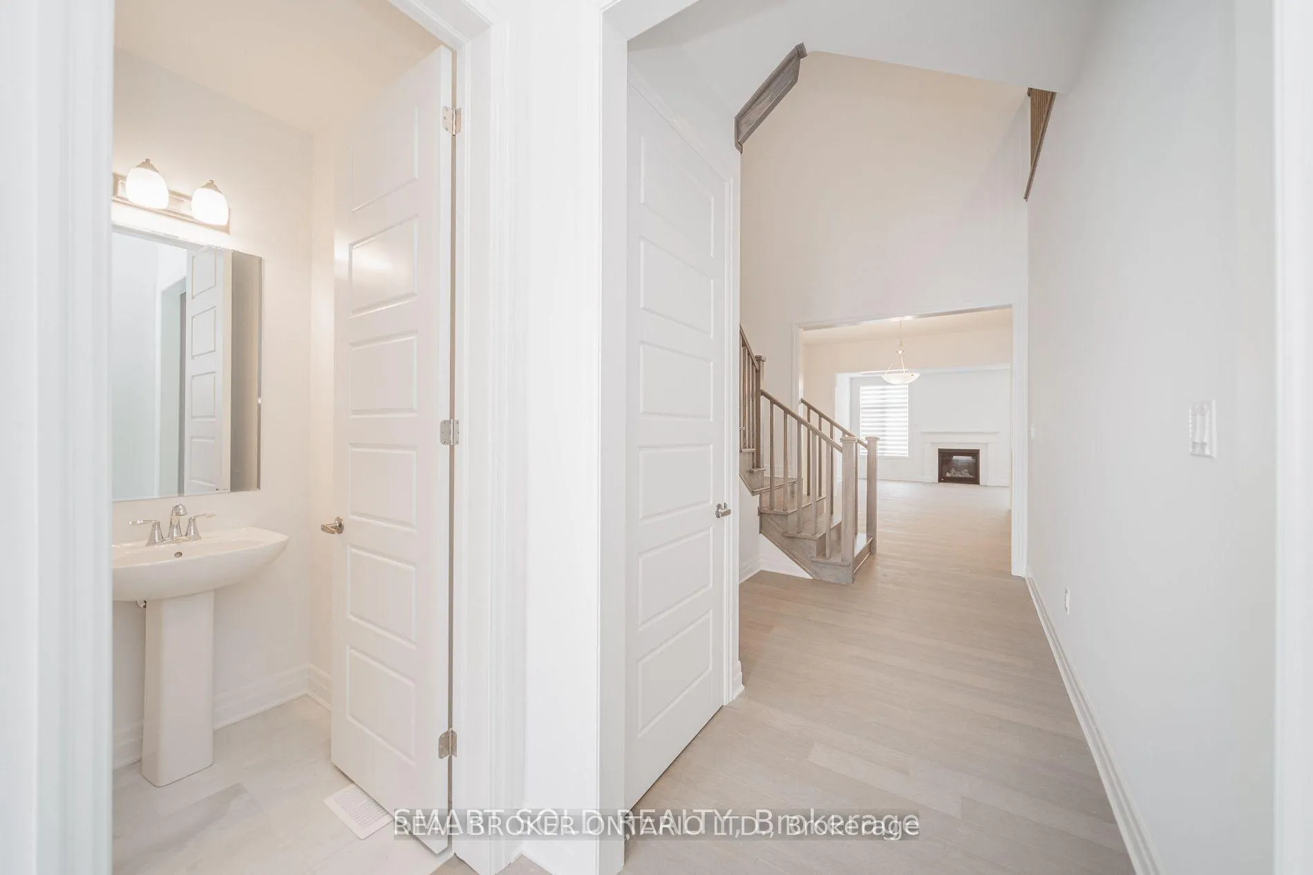 Photo 9 of 6 Azure Drive, Markham, Rural Markham — HOMEH