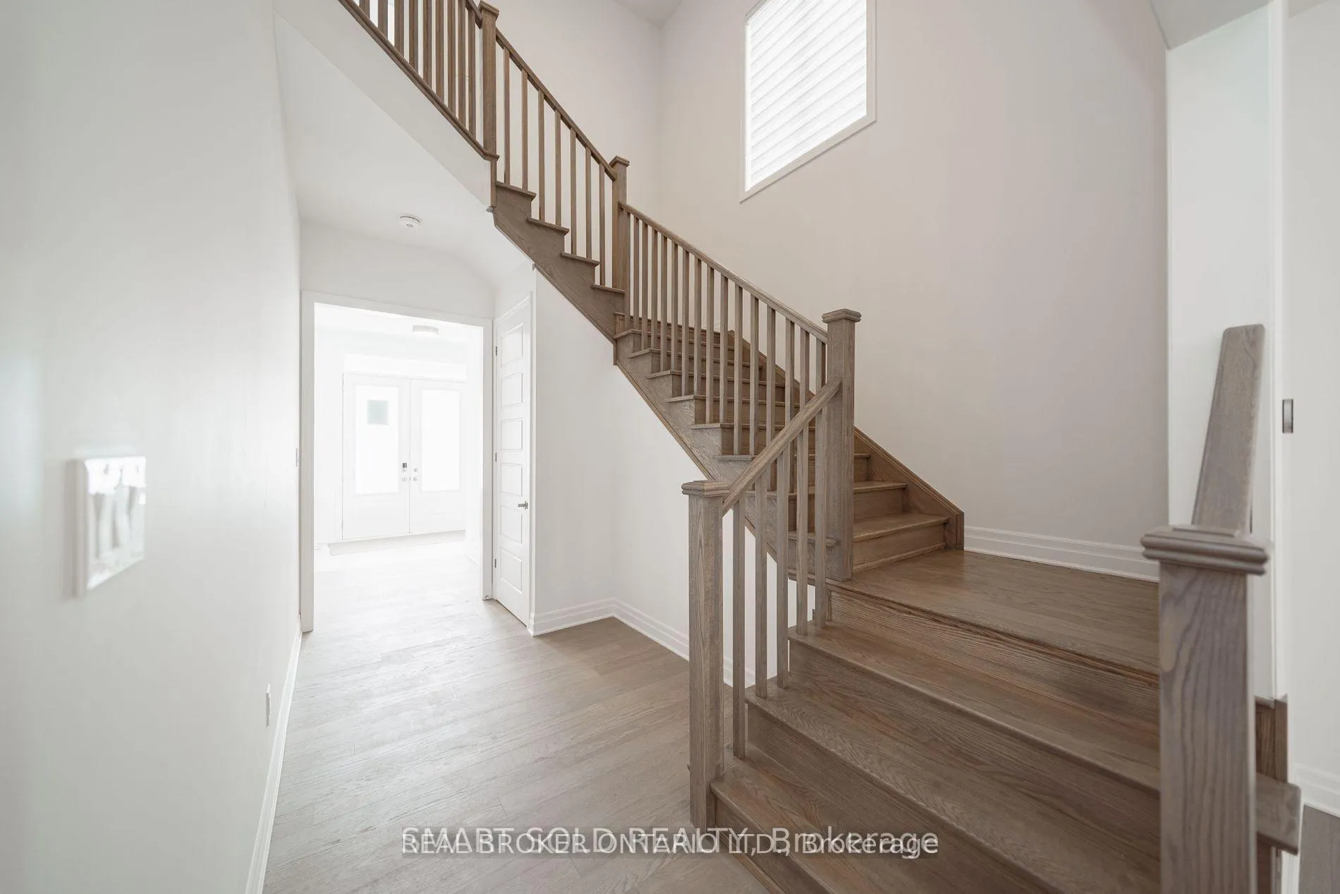 Photo 10 of 6 Azure Drive, Markham, Rural Markham — HOMEH