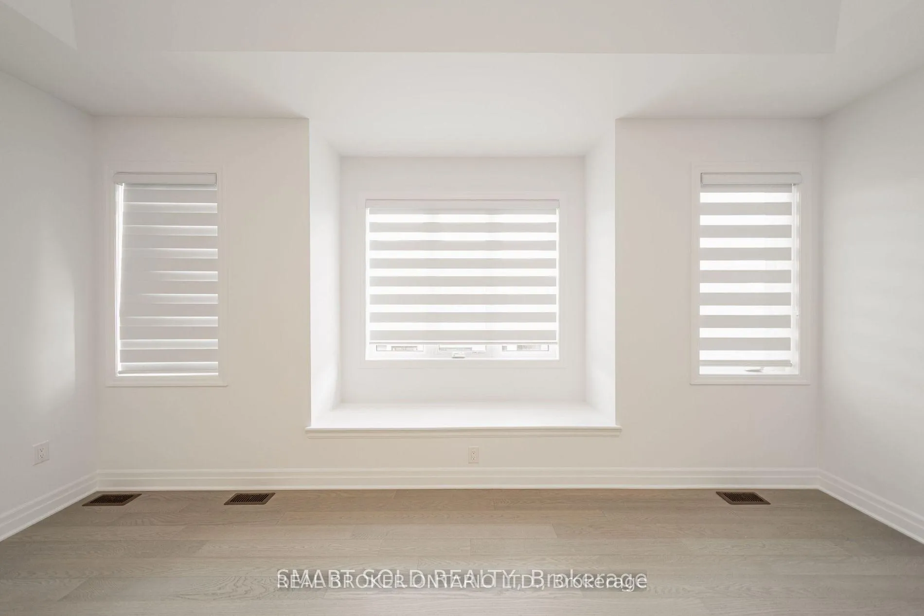 Photo 13 of 6 Azure Drive, Markham, Rural Markham — HOMEH