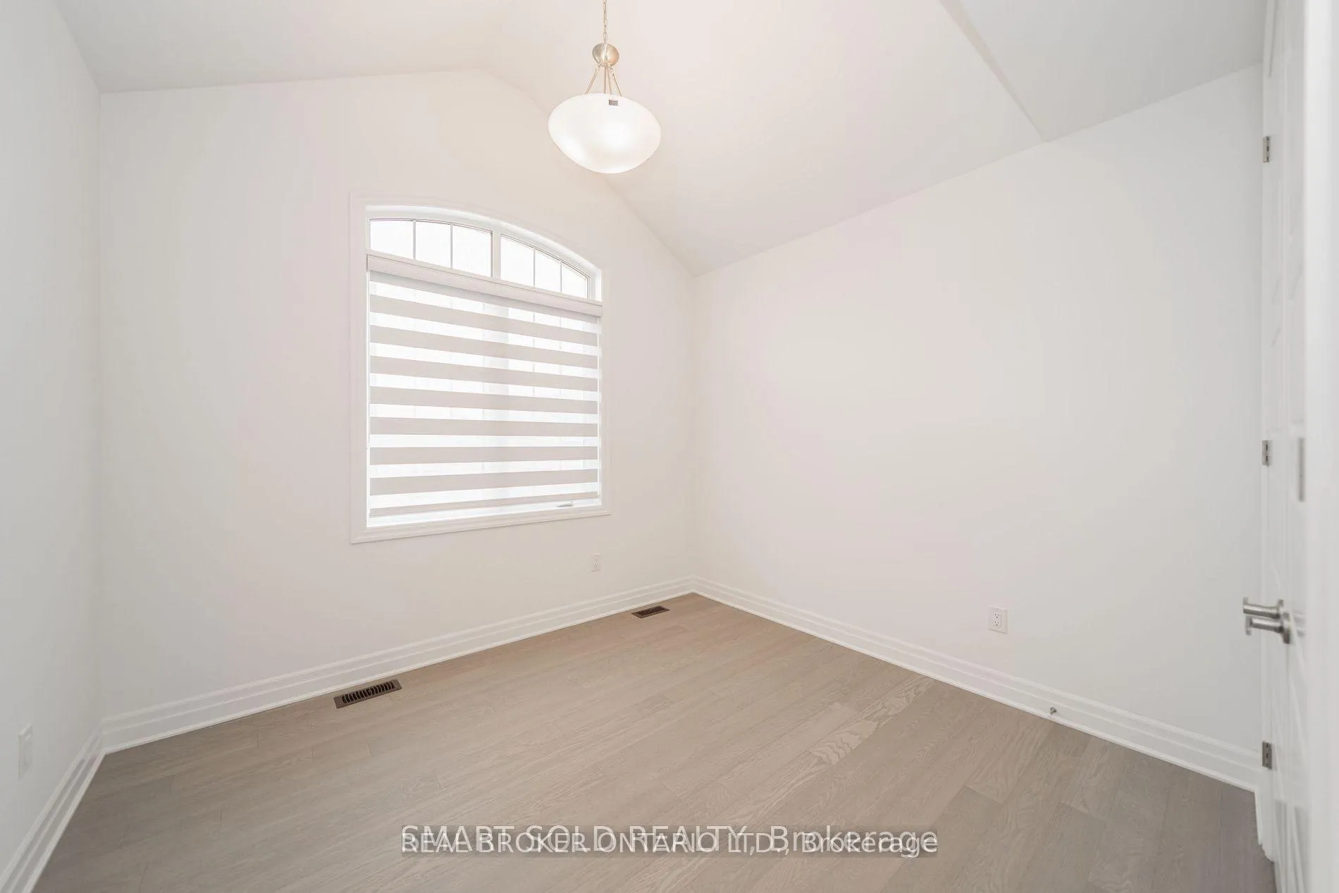 Photo 16 of 6 Azure Drive, Markham, Rural Markham — HOMEH