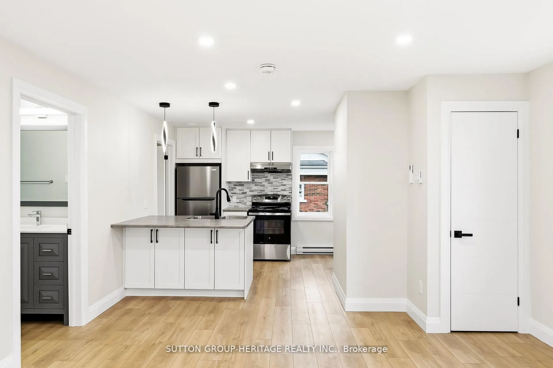 Photo 9 of Unit Upper, 164 Dixon Drive, Quinte West, Trenton Ward — HOMEH
