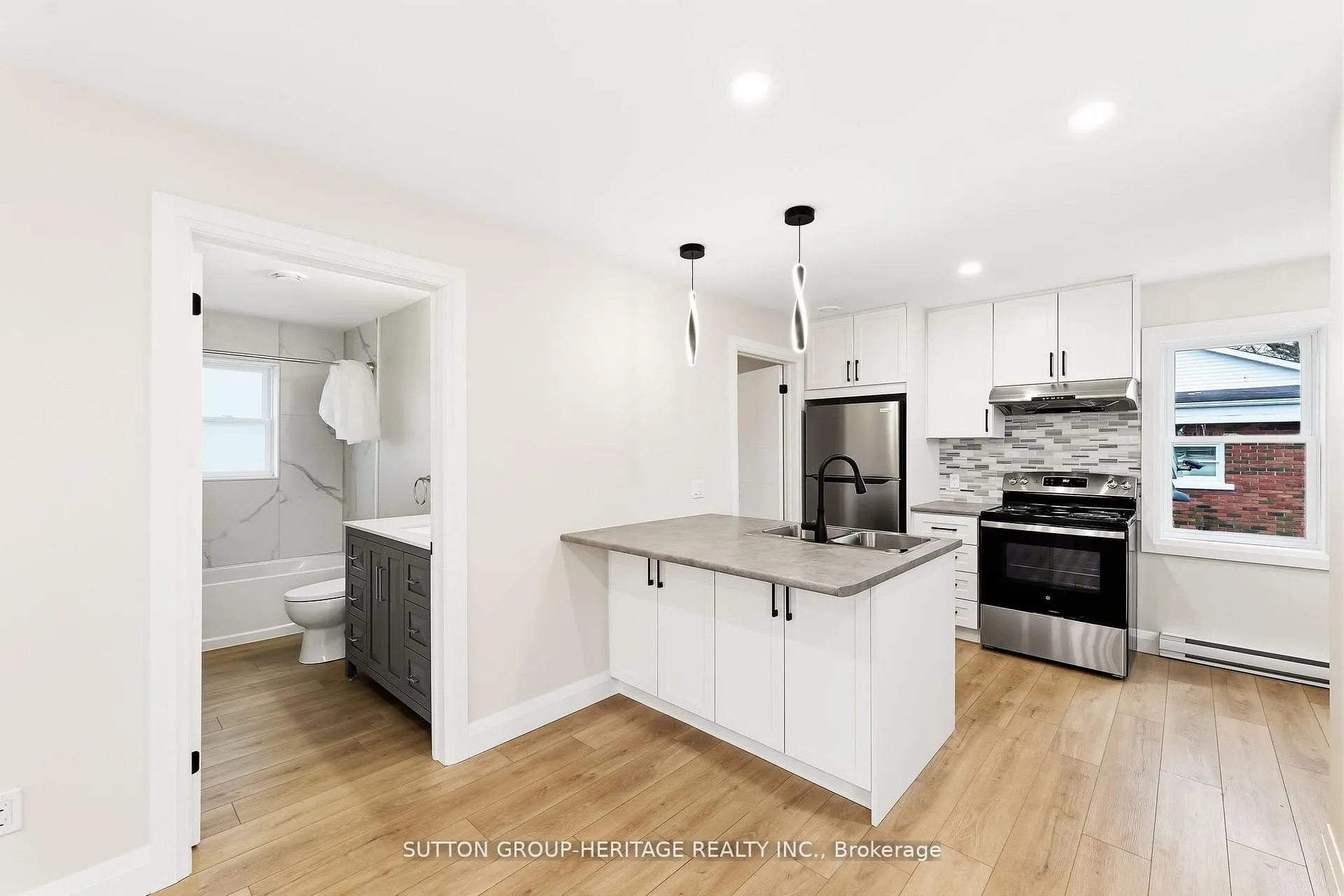 Photo 11 of Unit Upper, 164 Dixon Drive, Quinte West, Trenton Ward — HOMEH