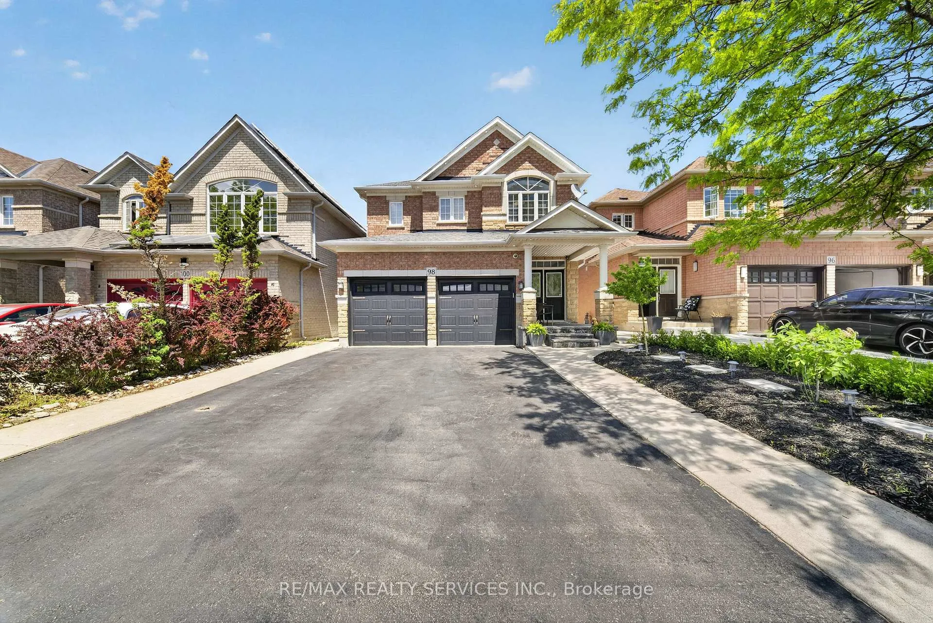 Front of 98 Saffron Crescent