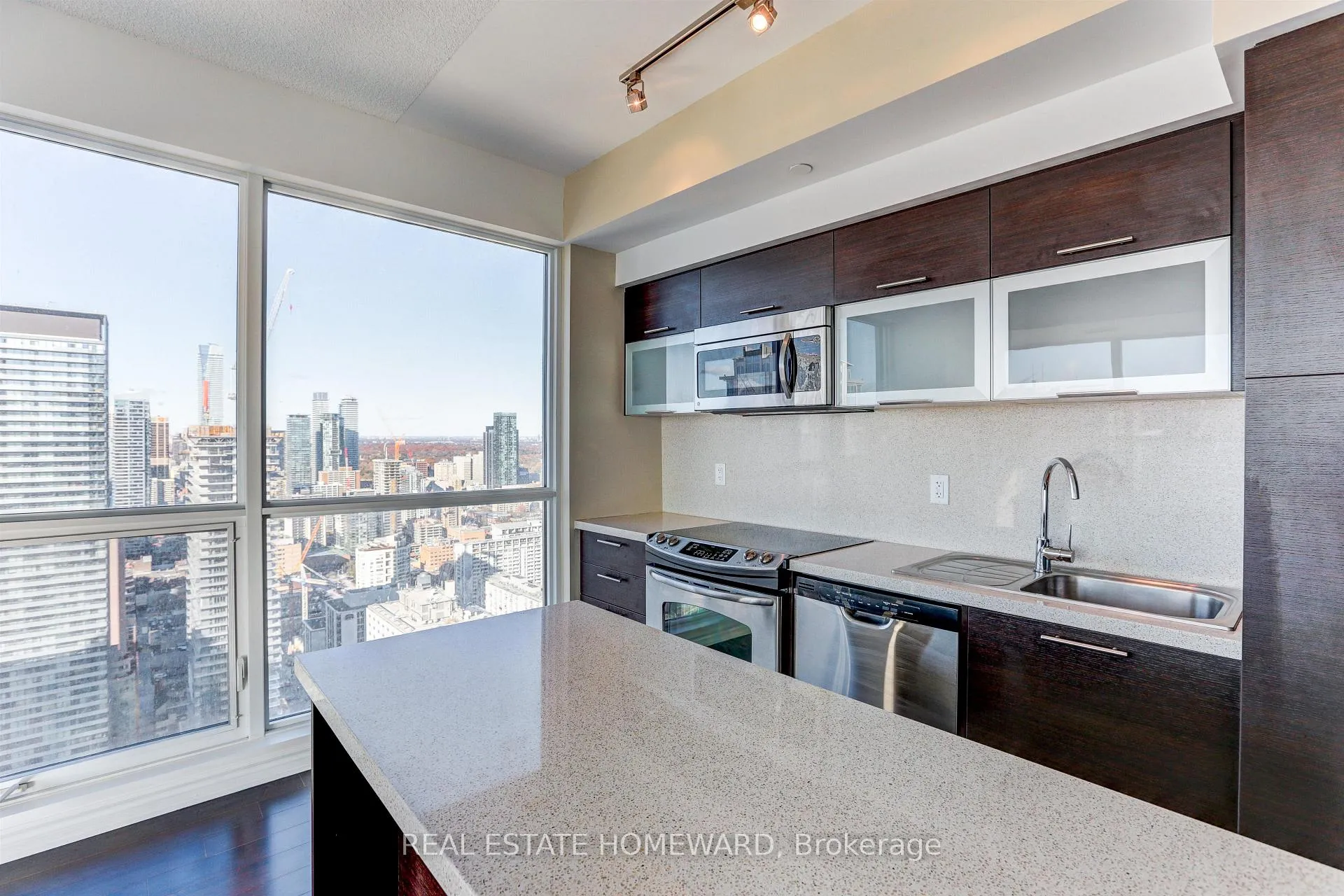 Photo 1 of Unit 4315, 386 Yonge Street, Toronto, Bay Street Corridor — HOMEH
