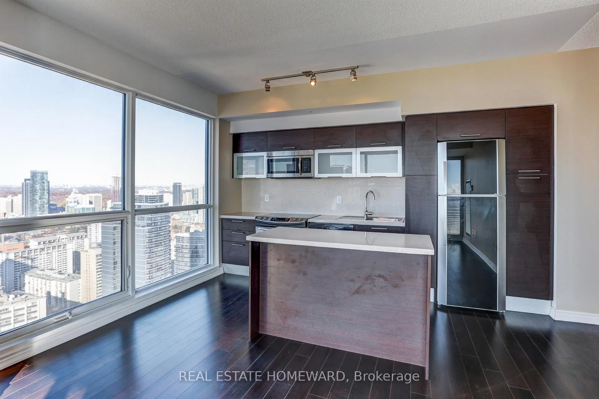 Photo 2 of Unit 4315, 386 Yonge Street, Toronto, Bay Street Corridor — HOMEH