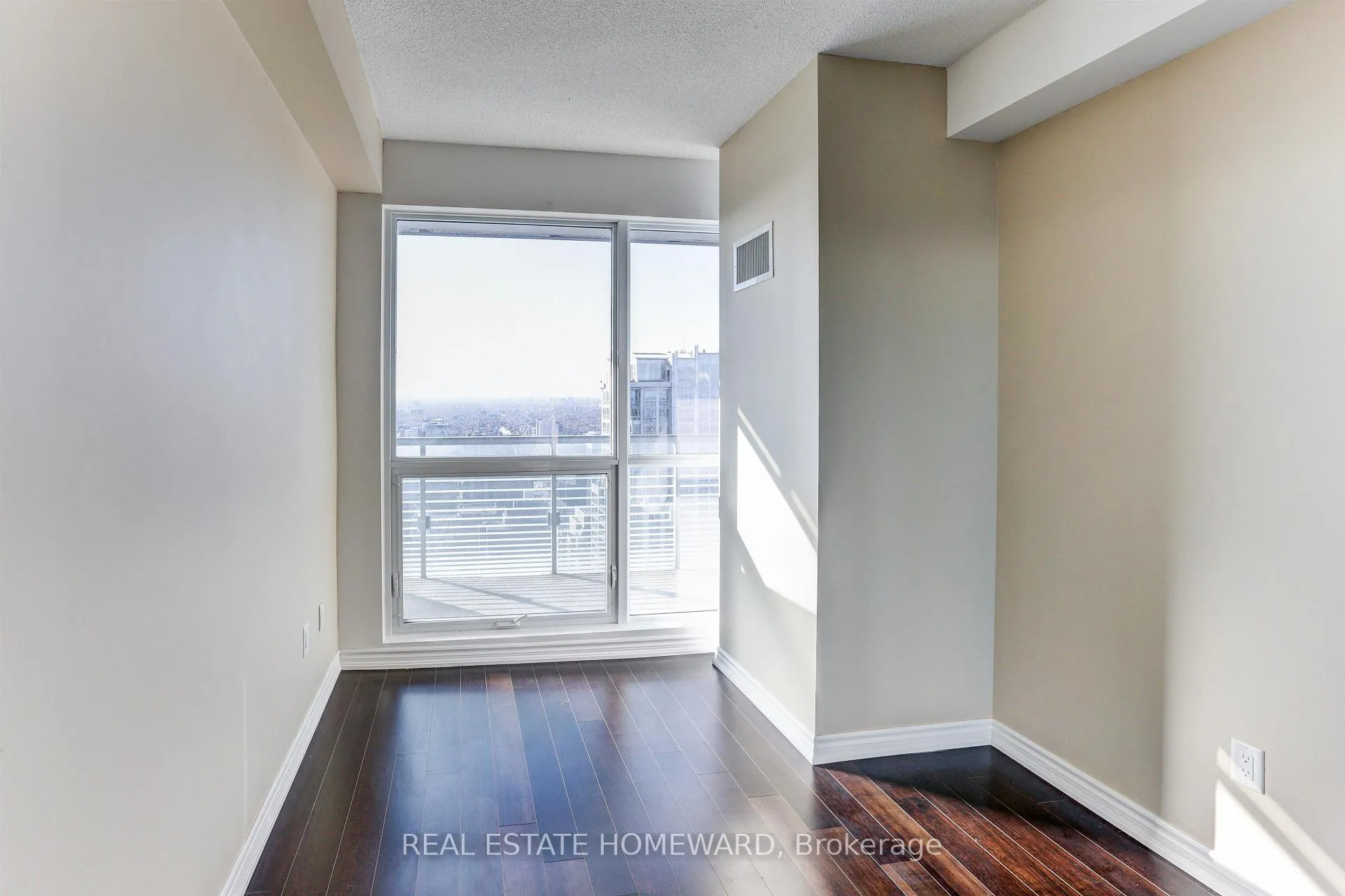 Photo 9 of Unit 4315, 386 Yonge Street, Toronto, Bay Street Corridor — HOMEH