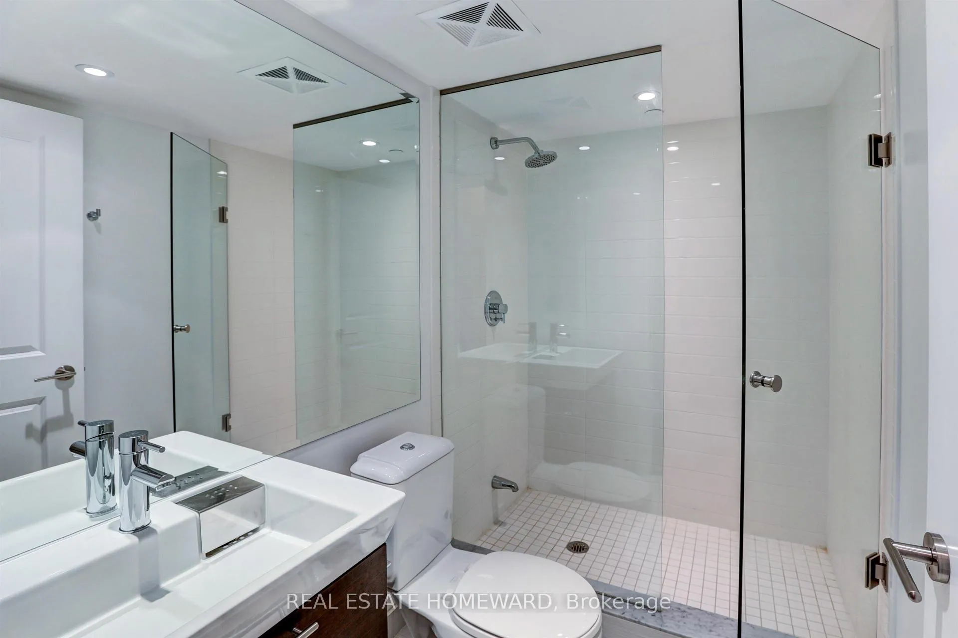 Photo 10 of Unit 4315, 386 Yonge Street, Toronto, Bay Street Corridor — HOMEH