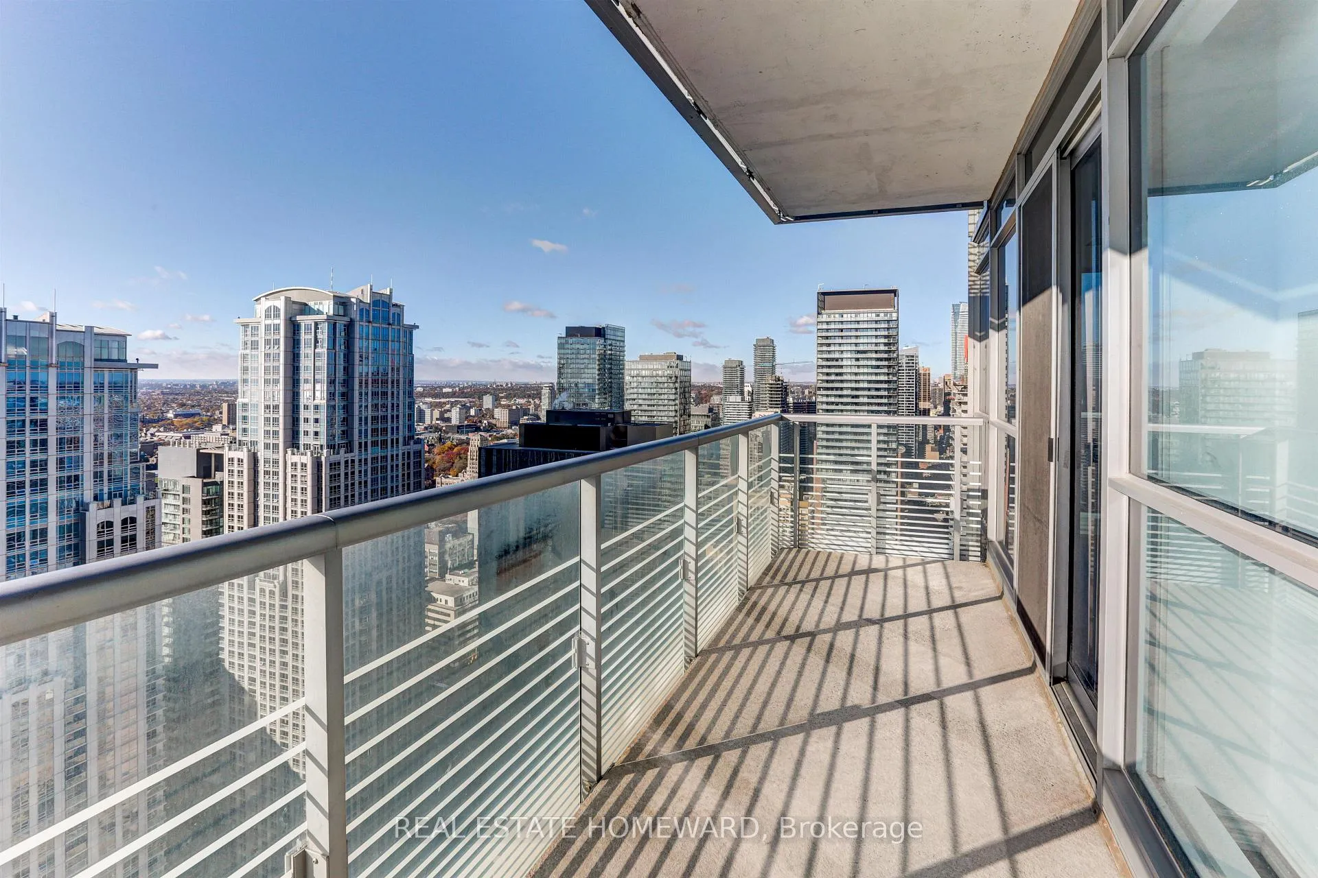 Photo 11 of Unit 4315, 386 Yonge Street, Toronto, Bay Street Corridor — HOMEH