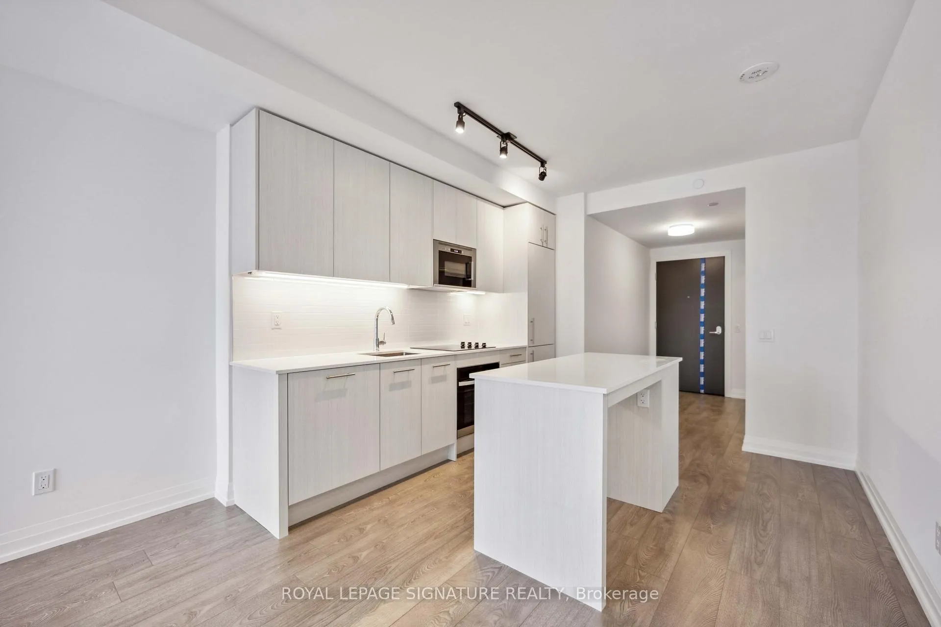 Photo 12 of Unit 2405, 286 Main Street, Toronto, East End-Danforth — HOMEH