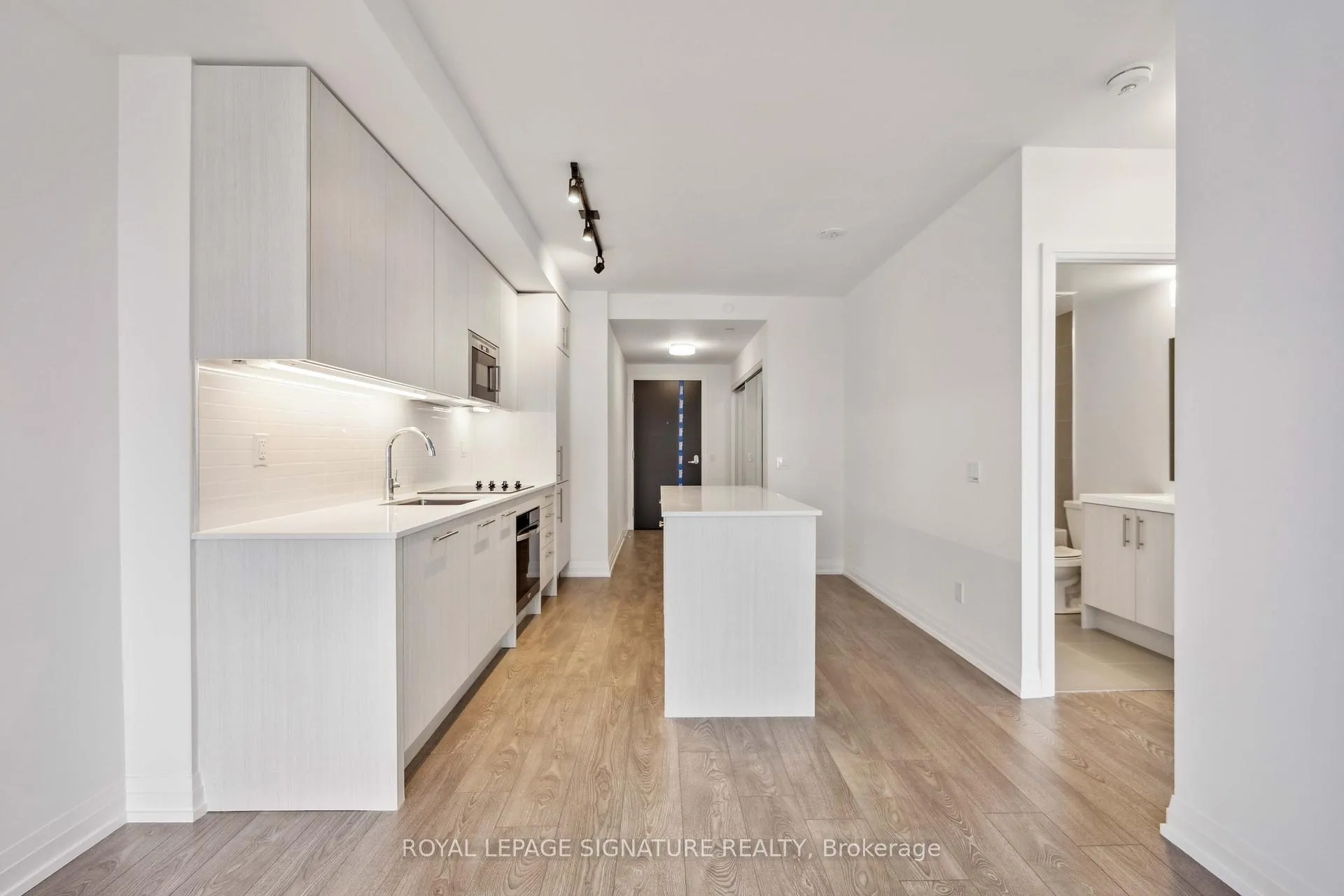 Photo 13 of Unit 2405, 286 Main Street, Toronto, East End-Danforth — HOMEH