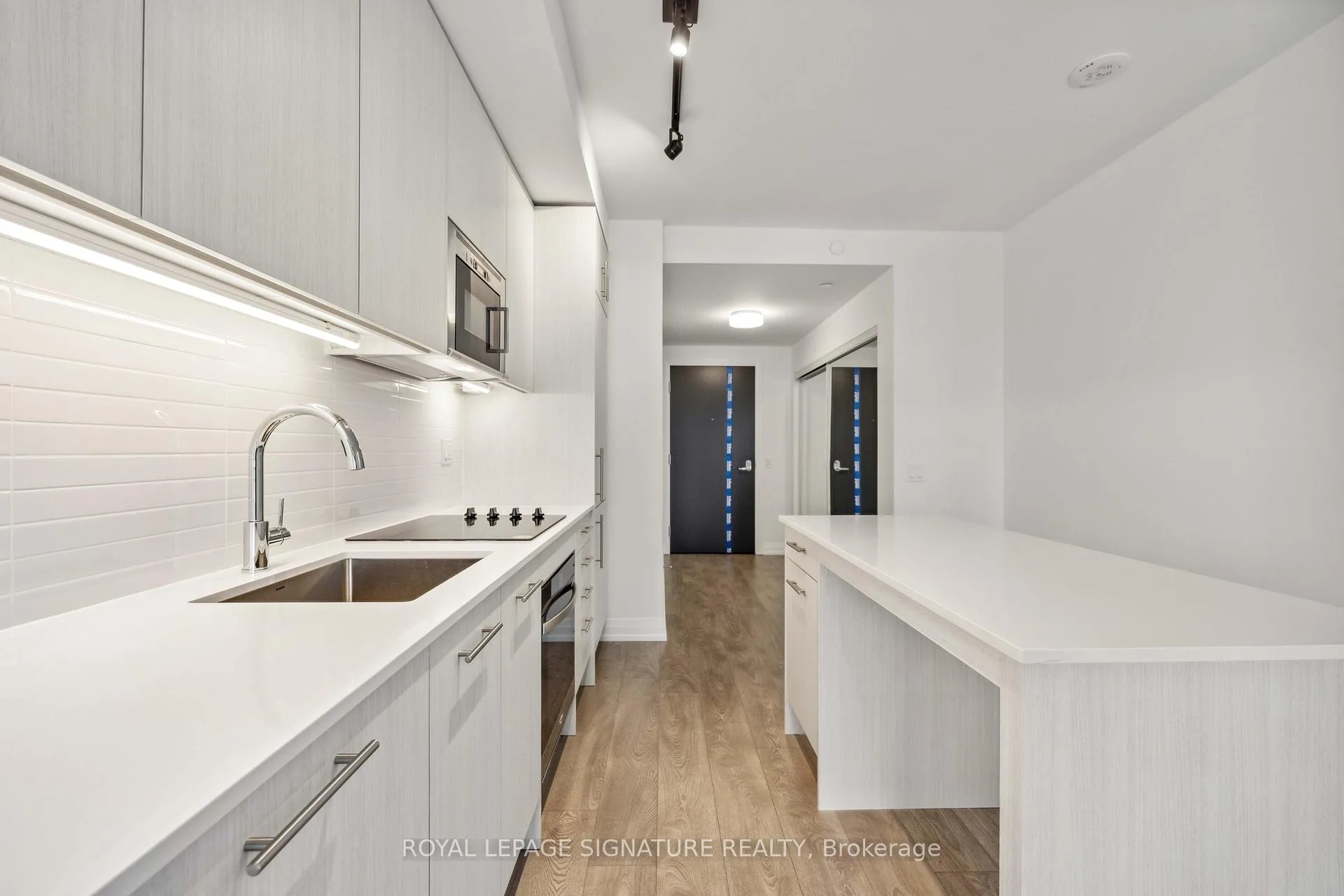 Photo 14 of Unit 2405, 286 Main Street, Toronto, East End-Danforth — HOMEH