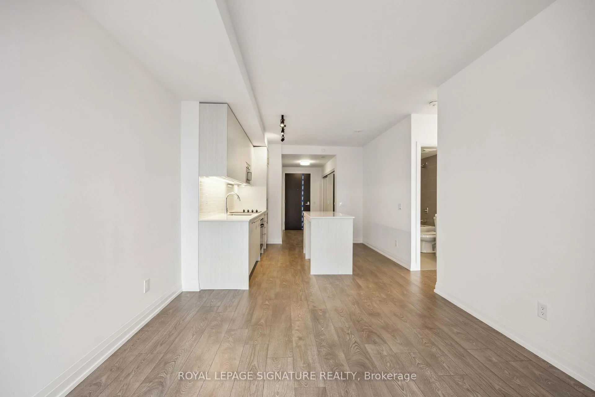 Photo 18 of Unit 2405, 286 Main Street, Toronto, East End-Danforth — HOMEH