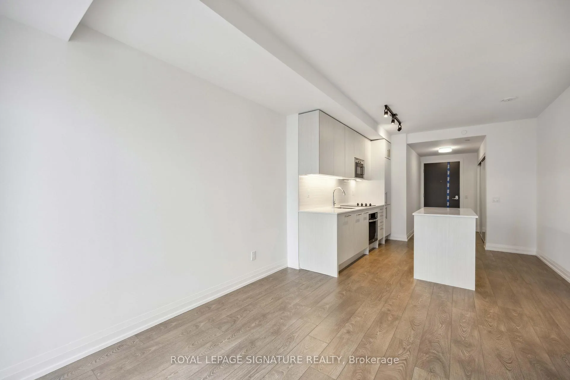 Photo 19 of Unit 2405, 286 Main Street, Toronto, East End-Danforth — HOMEH