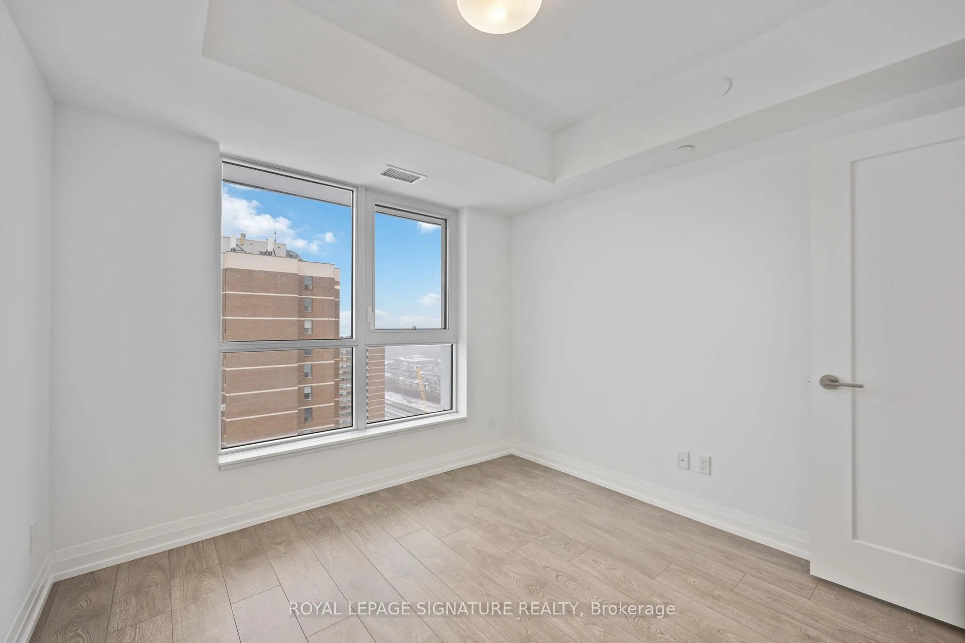 Photo 22 of Unit 2405, 286 Main Street, Toronto, East End-Danforth — HOMEH