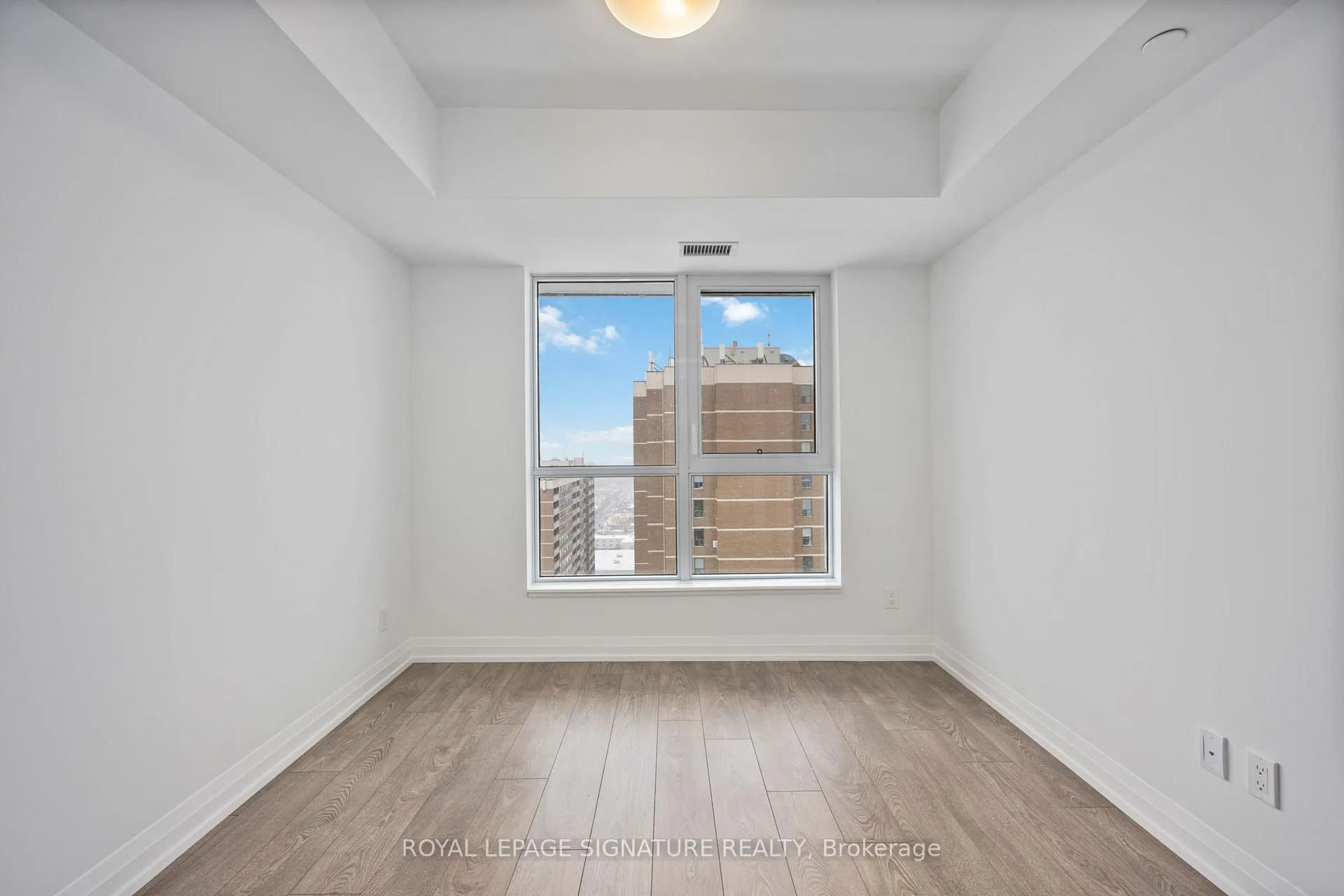 Photo 23 of Unit 2405, 286 Main Street, Toronto, East End-Danforth — HOMEH