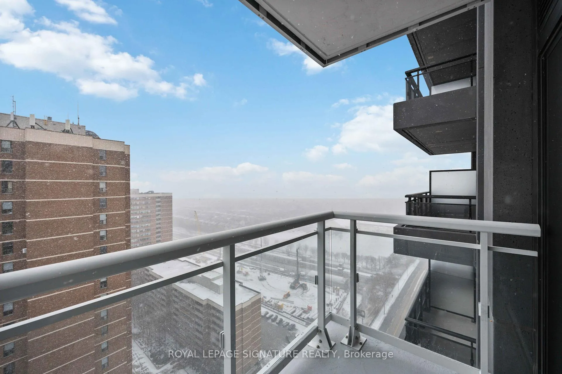 Photo 34 of Unit 2405, 286 Main Street, Toronto, East End-Danforth — HOMEH