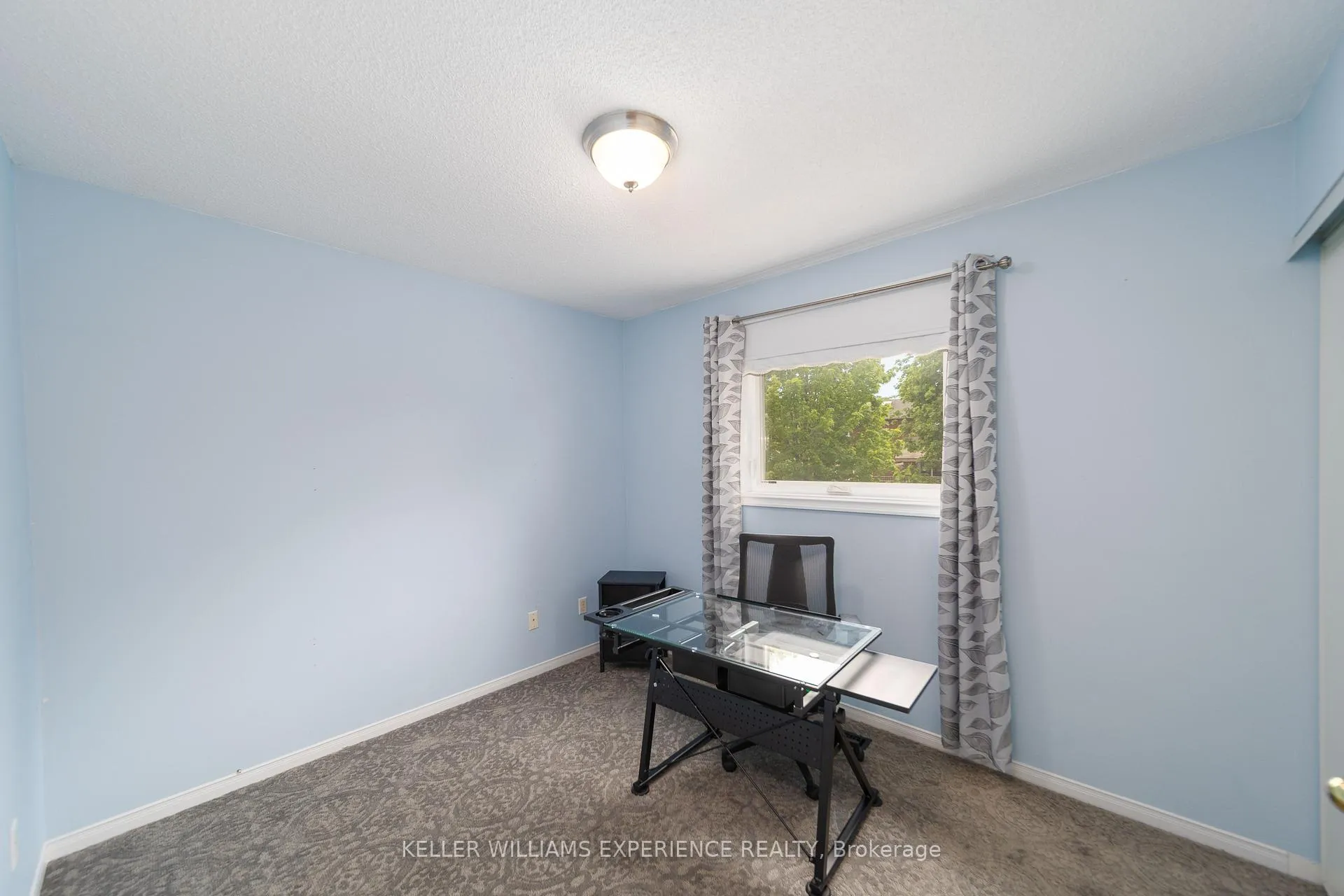 Photo 11 of 93 Athabaska Road, Barrie, Holly — HOMEH