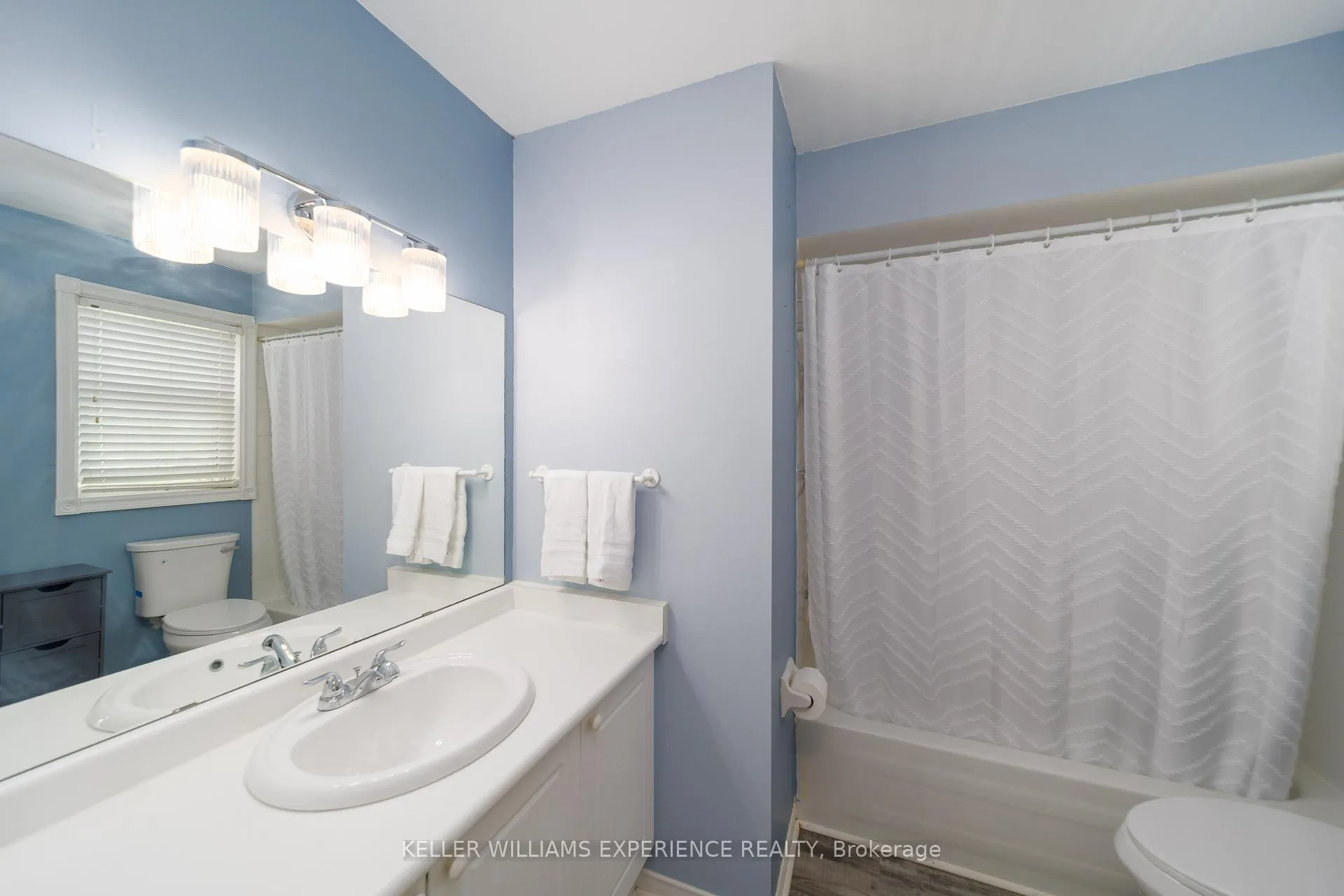 Photo 15 of 93 Athabaska Road, Barrie, Holly — HOMEH
