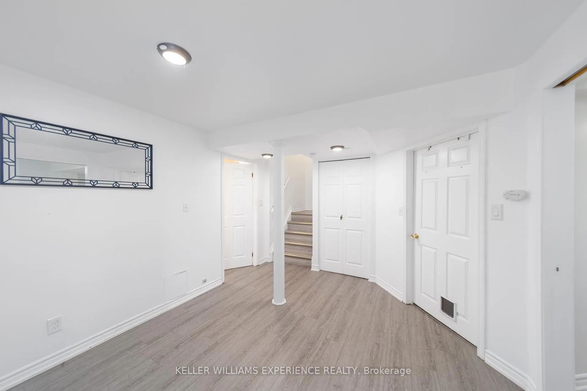 Photo 20 of 93 Athabaska Road, Barrie, Holly — HOMEH