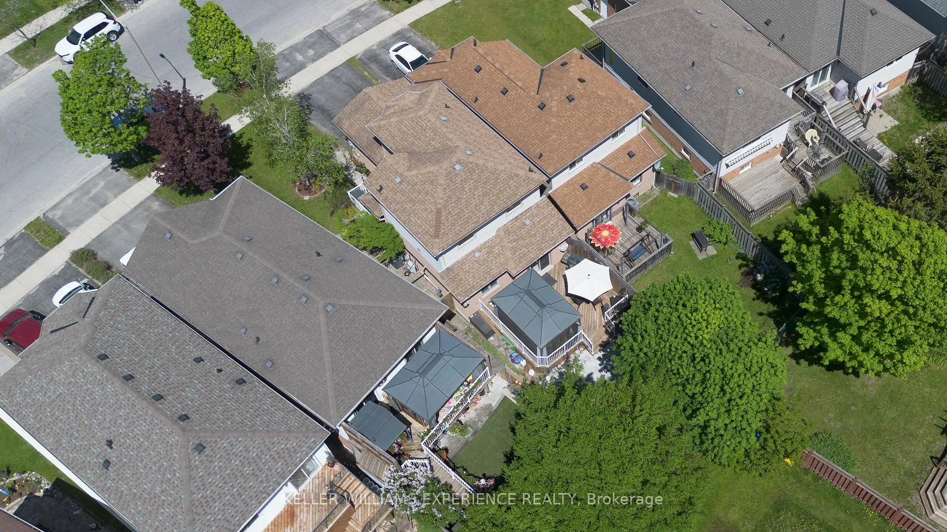 Photo 32 of 93 Athabaska Road, Barrie, Holly — HOMEH