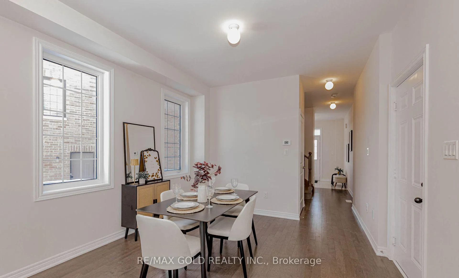 Photo 6 of 25 Sapwood Crescent, Brampton, Snelgrove — HOMEH