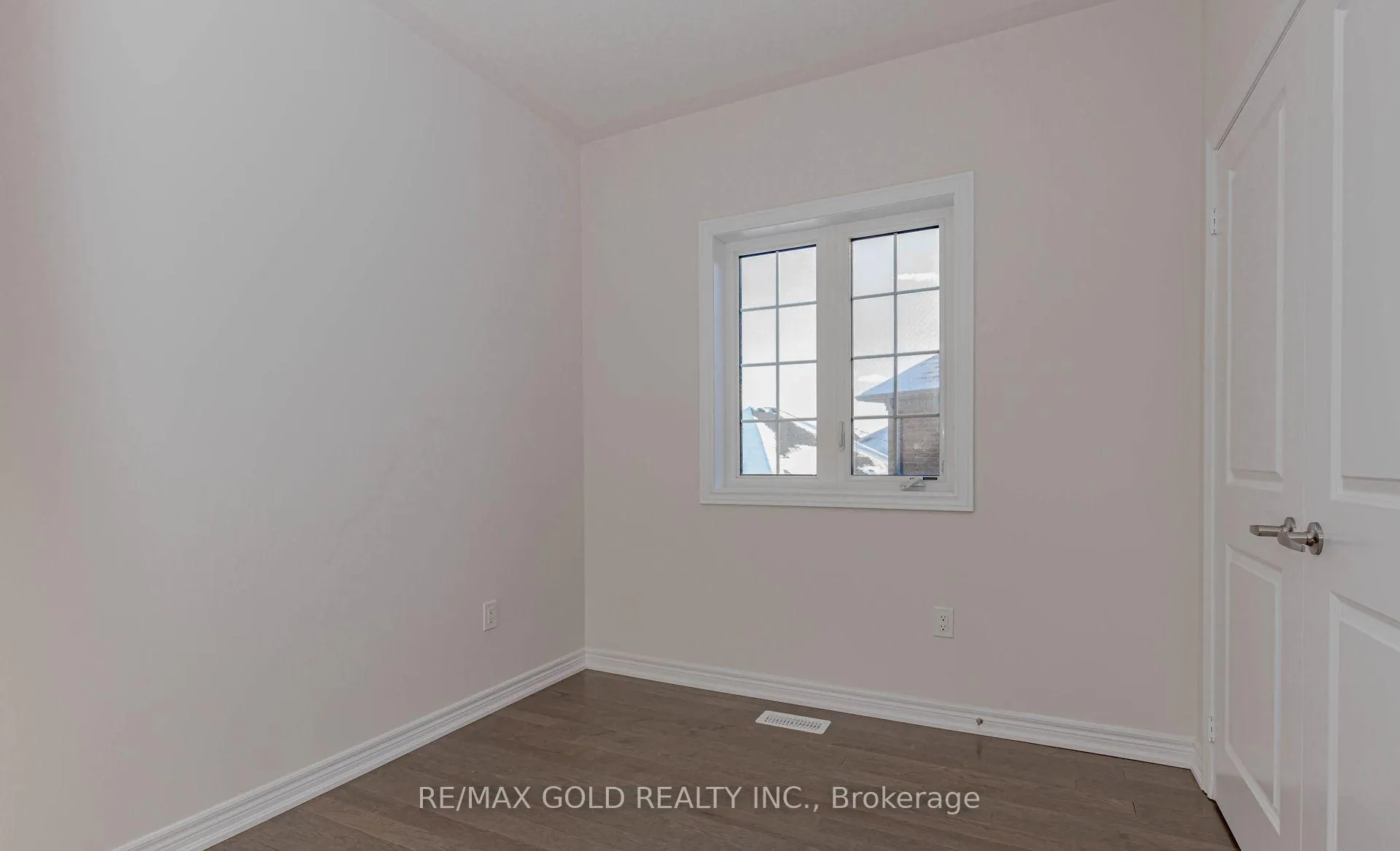 Photo 35 of 25 Sapwood Crescent, Brampton, Snelgrove — HOMEH