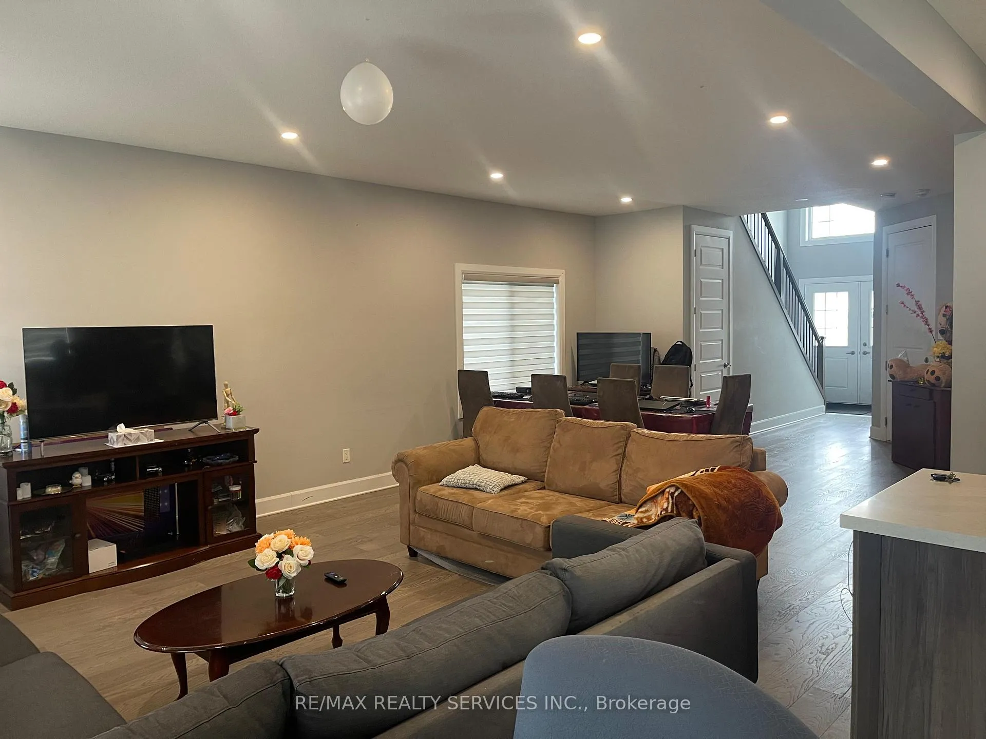 Photo 4 of 1573 Dylan Street, London, East D — HOMEH