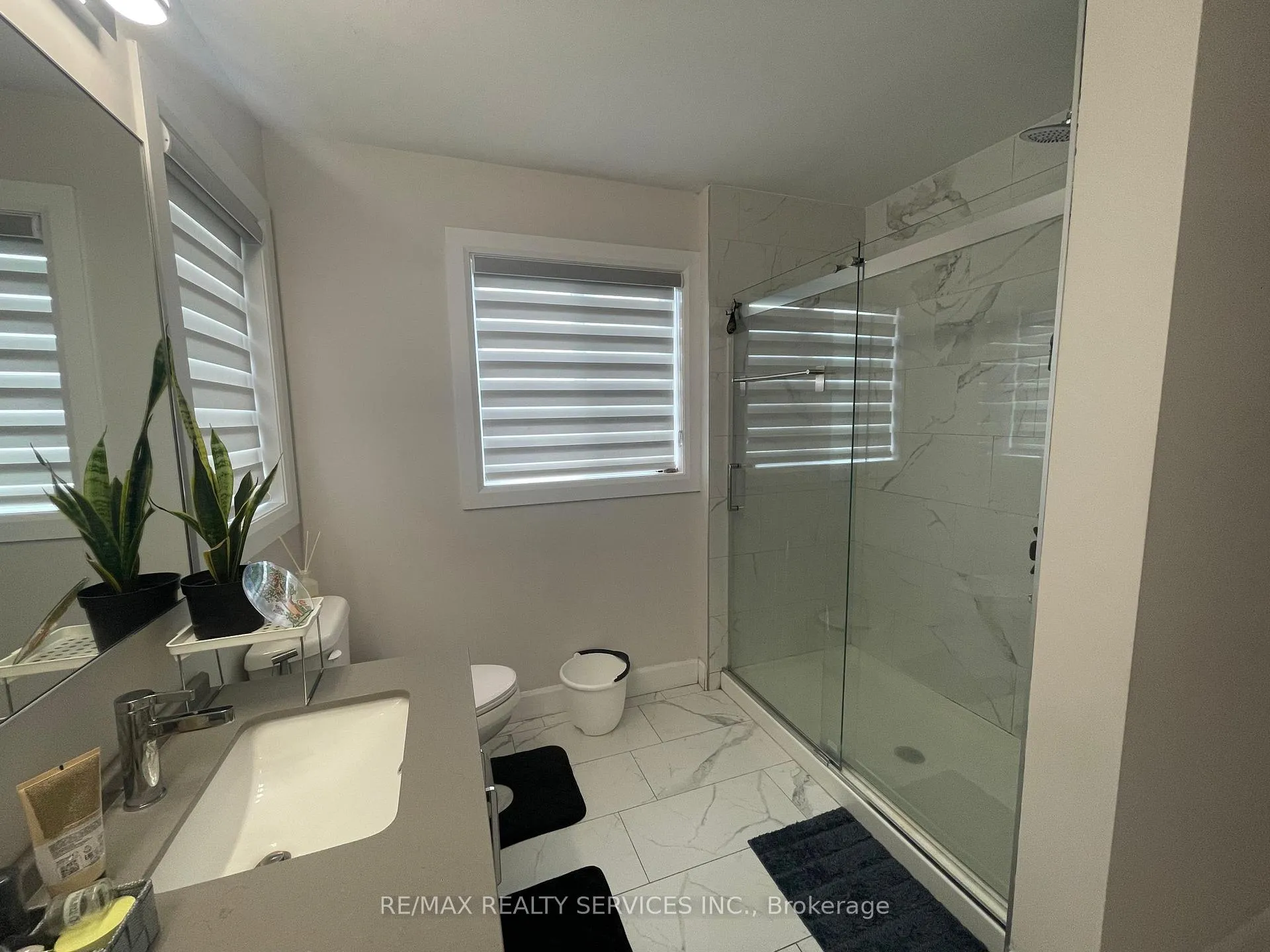 Photo 13 of 1573 Dylan Street, London, East D — HOMEH