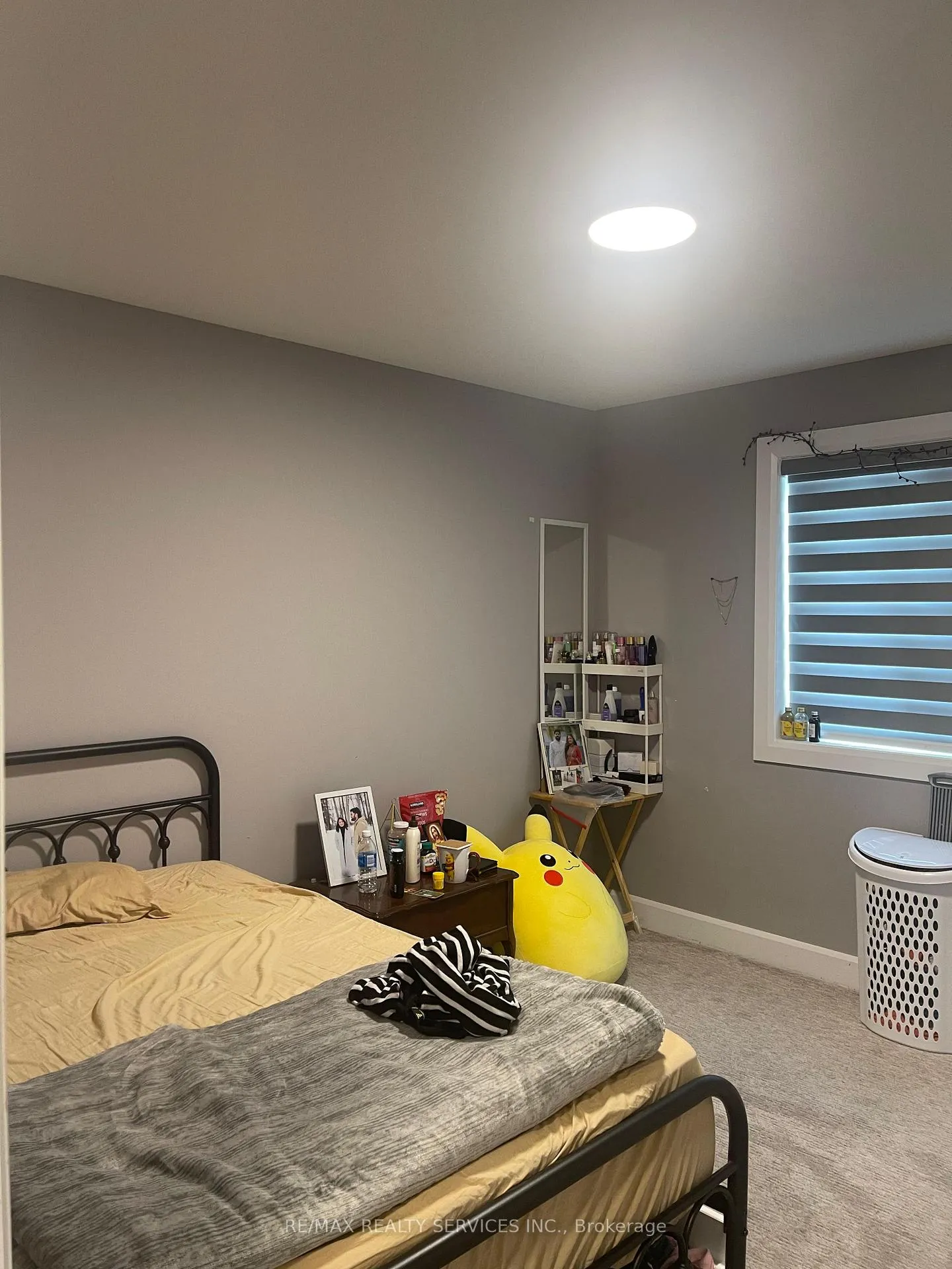 Photo 14 of 1573 Dylan Street, London, East D — HOMEH