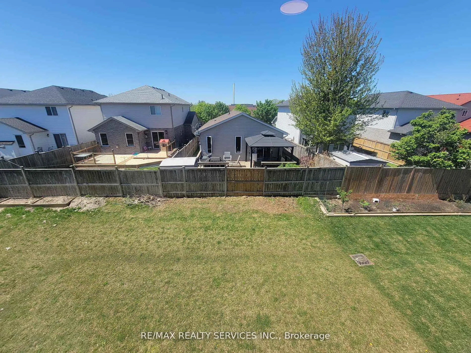 Photo 30 of 1573 Dylan Street, London, East D — HOMEH