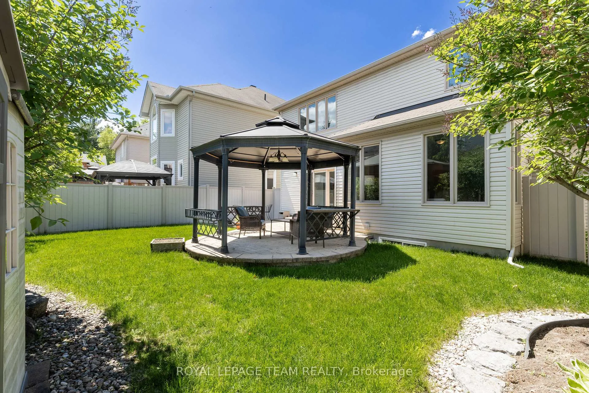 Photo 4 of 104 Panisset Avenue, Ottawa, Kanata - Kanata Lakes/Heritage Hills — HOMEH