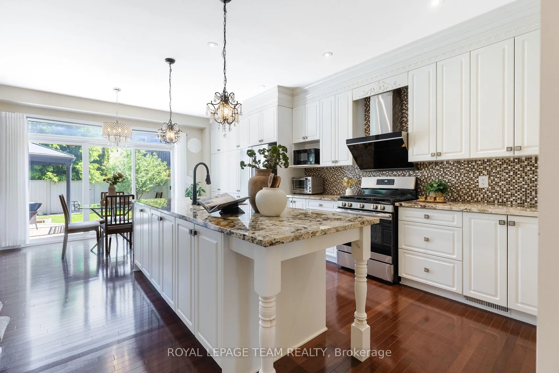 Photo 12 of 104 Panisset Avenue, Ottawa, Kanata - Kanata Lakes/Heritage Hills — HOMEH