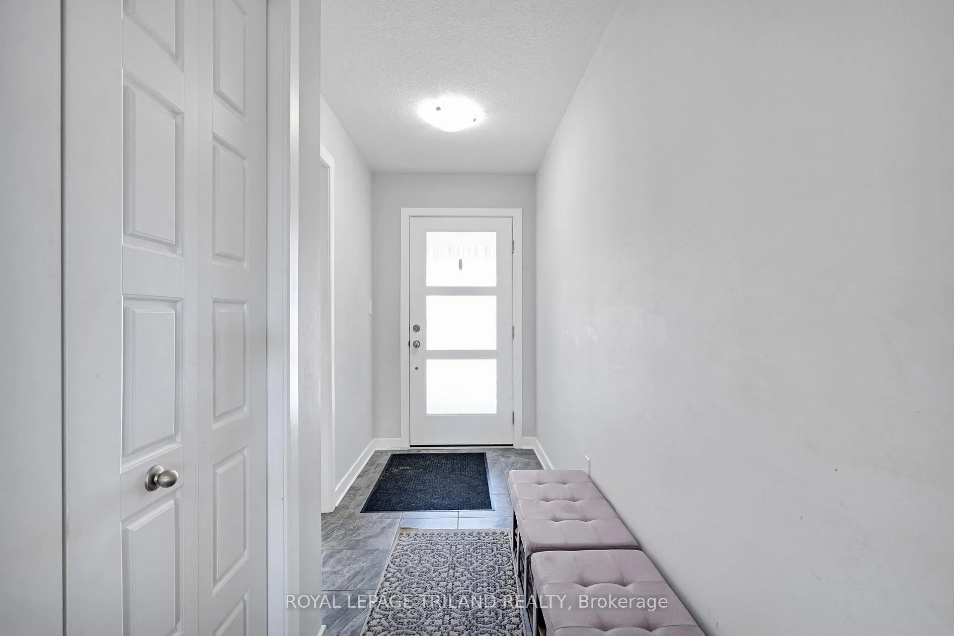 Photo 4 of 114 Benjamin Parkway, St. Thomas — HOMEH