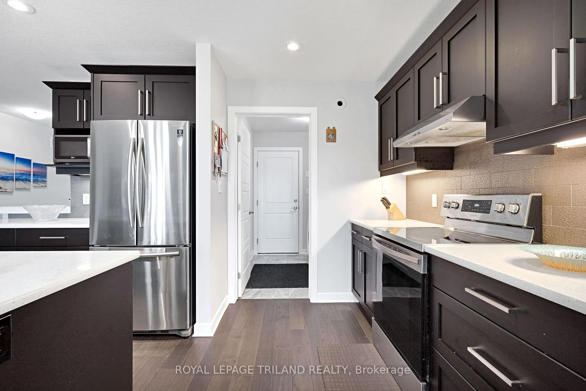 Photo 10 of 114 Benjamin Parkway, St. Thomas — HOMEH