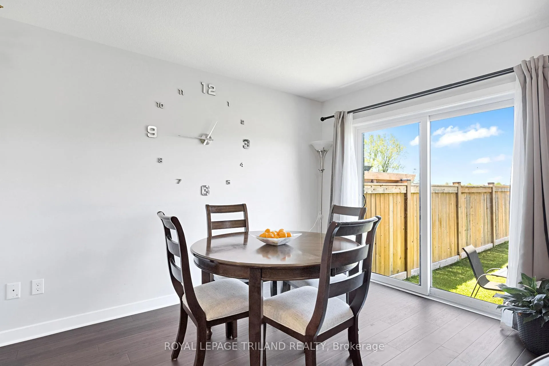Photo 14 of 114 Benjamin Parkway, St. Thomas — HOMEH