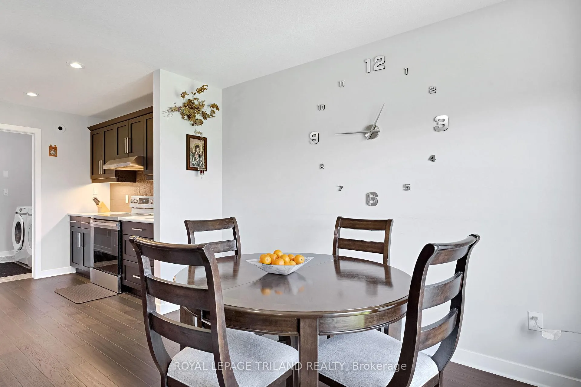 Photo 15 of 114 Benjamin Parkway, St. Thomas — HOMEH