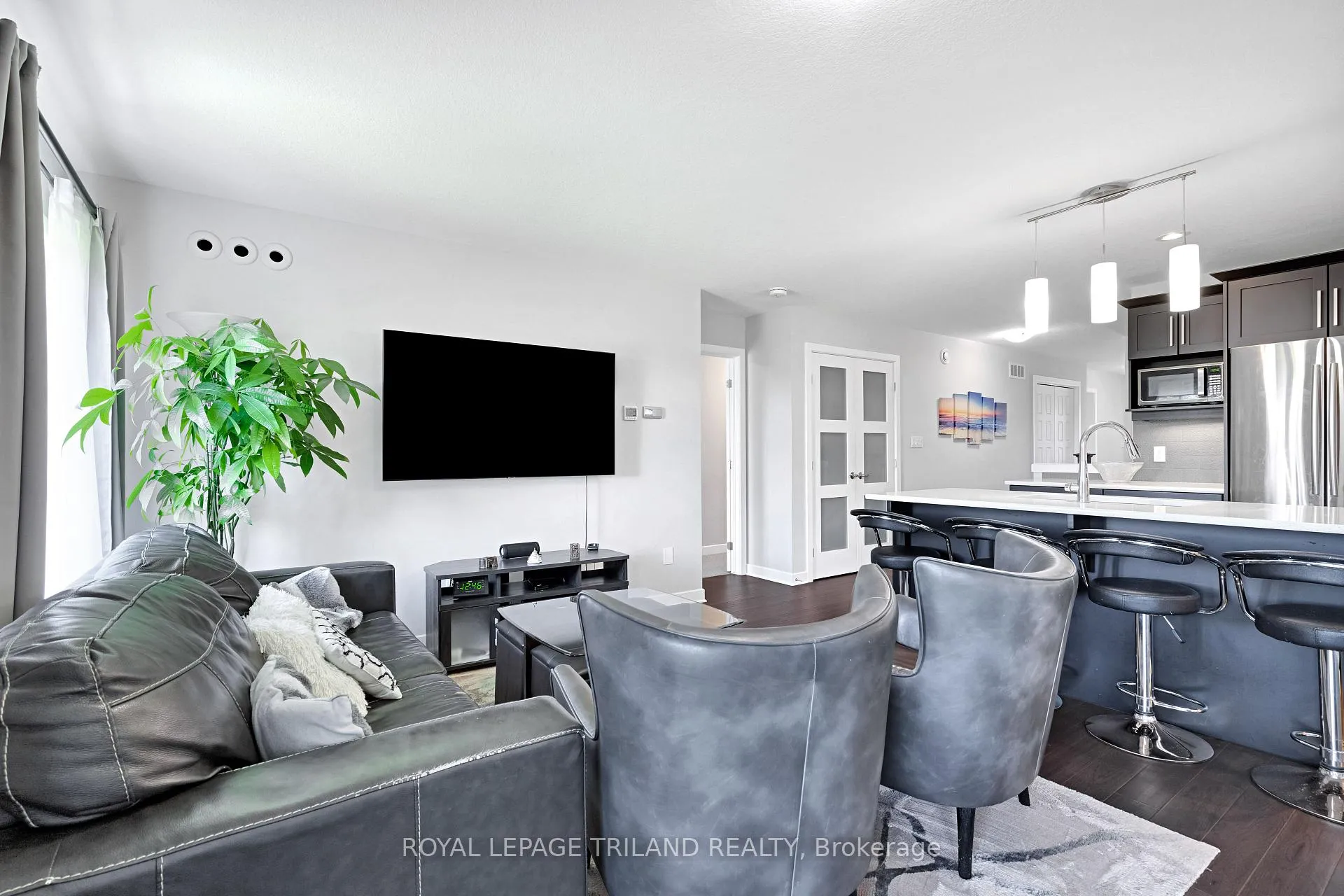 Photo 19 of 114 Benjamin Parkway, St. Thomas — HOMEH