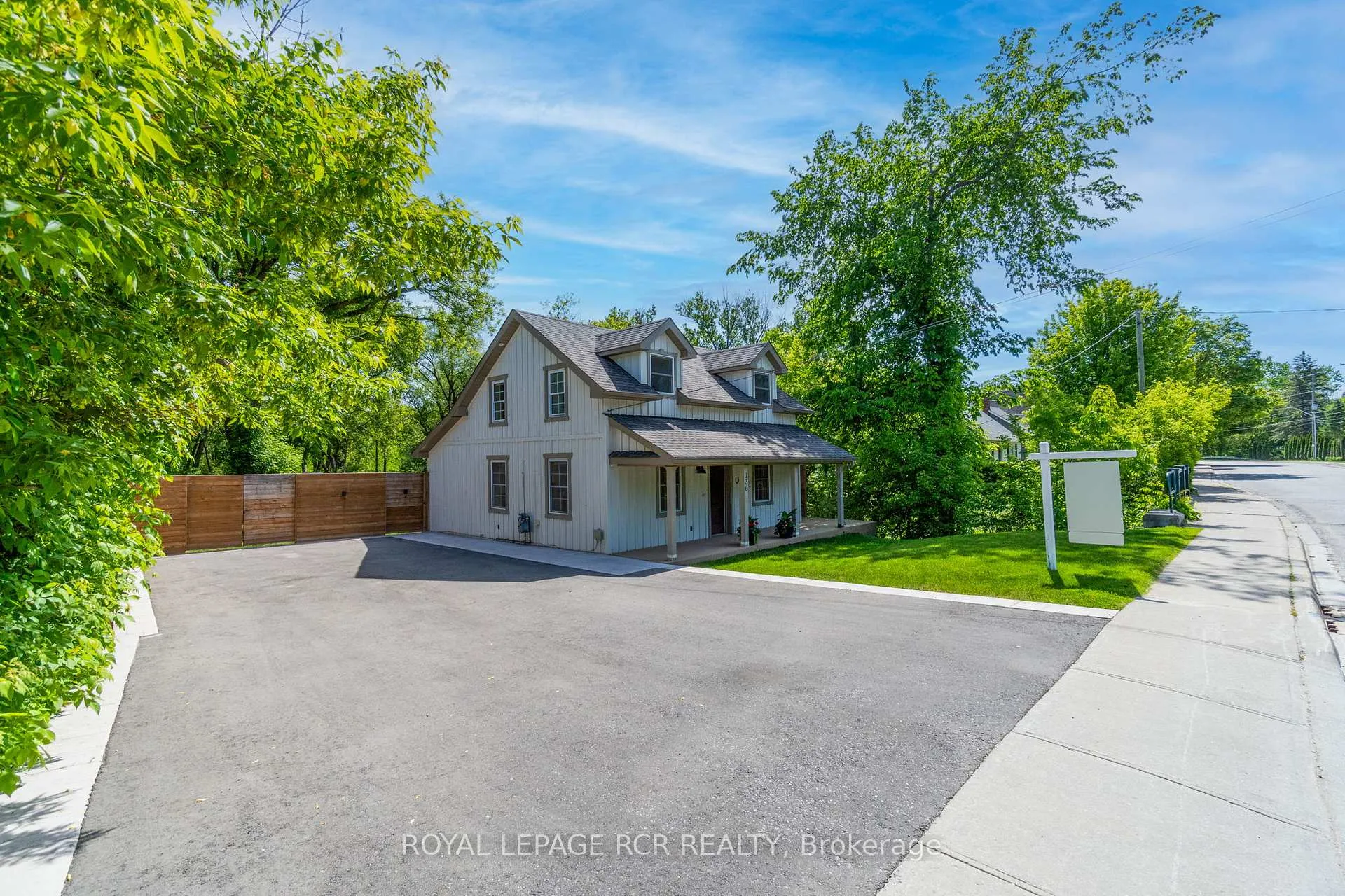 Photo 1 of 136 Main Street, King, Schomberg — HOMEH