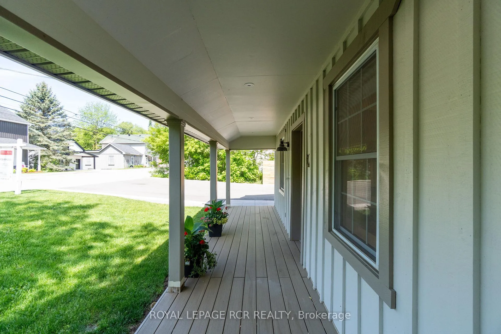 Photo 4 of 136 Main Street, King, Schomberg — HOMEH