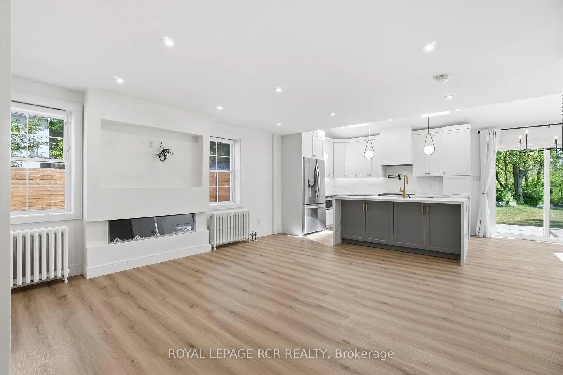 Photo 7 of 136 Main Street, King, Schomberg — HOMEH