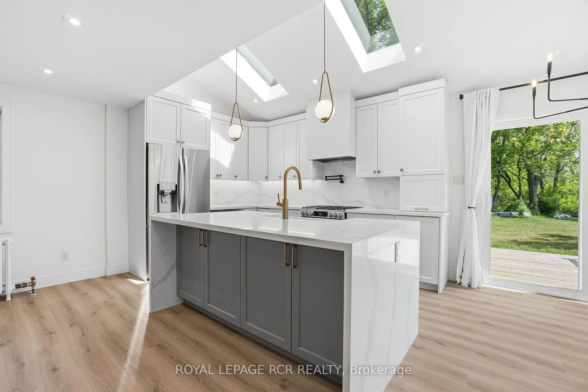 Photo 9 of 136 Main Street, King, Schomberg — HOMEH
